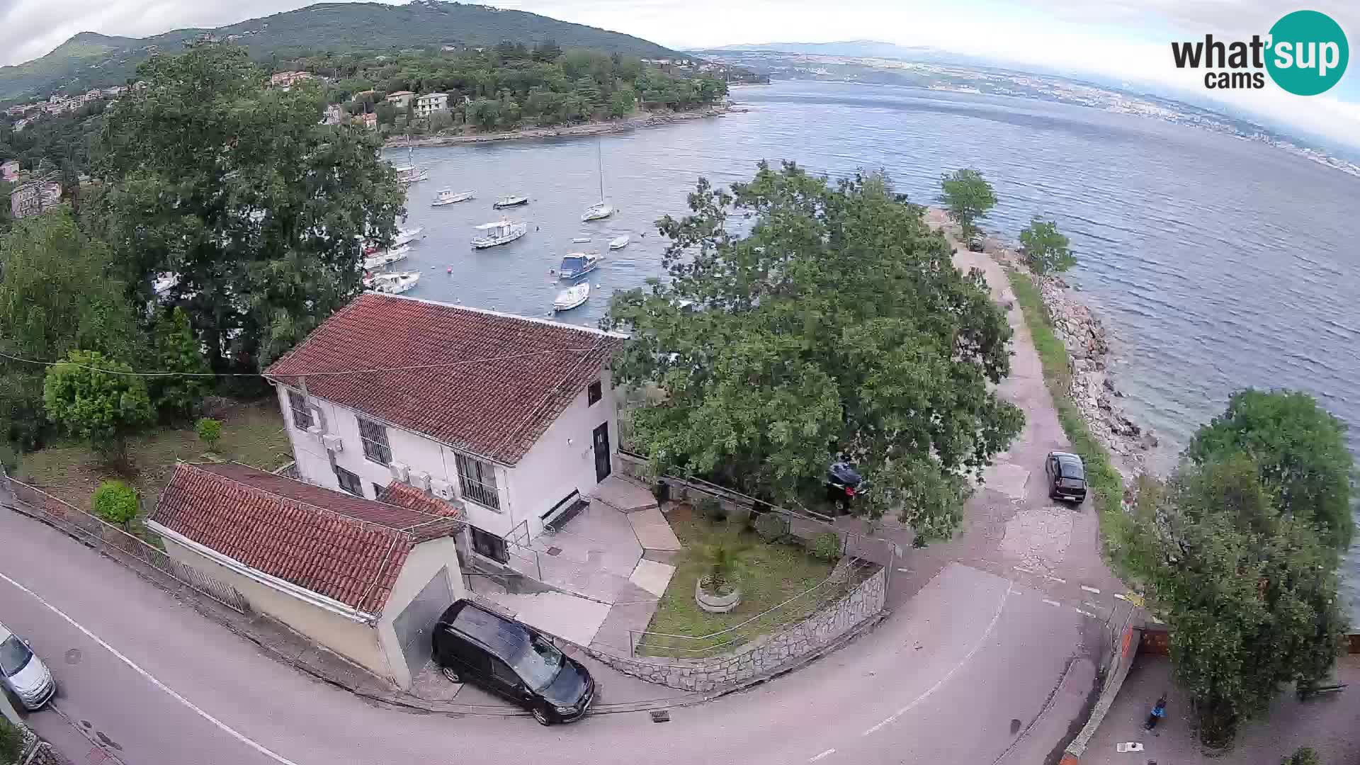 Ika Harbor Webcam – LIVE View of the Harbor and Opatija Lights