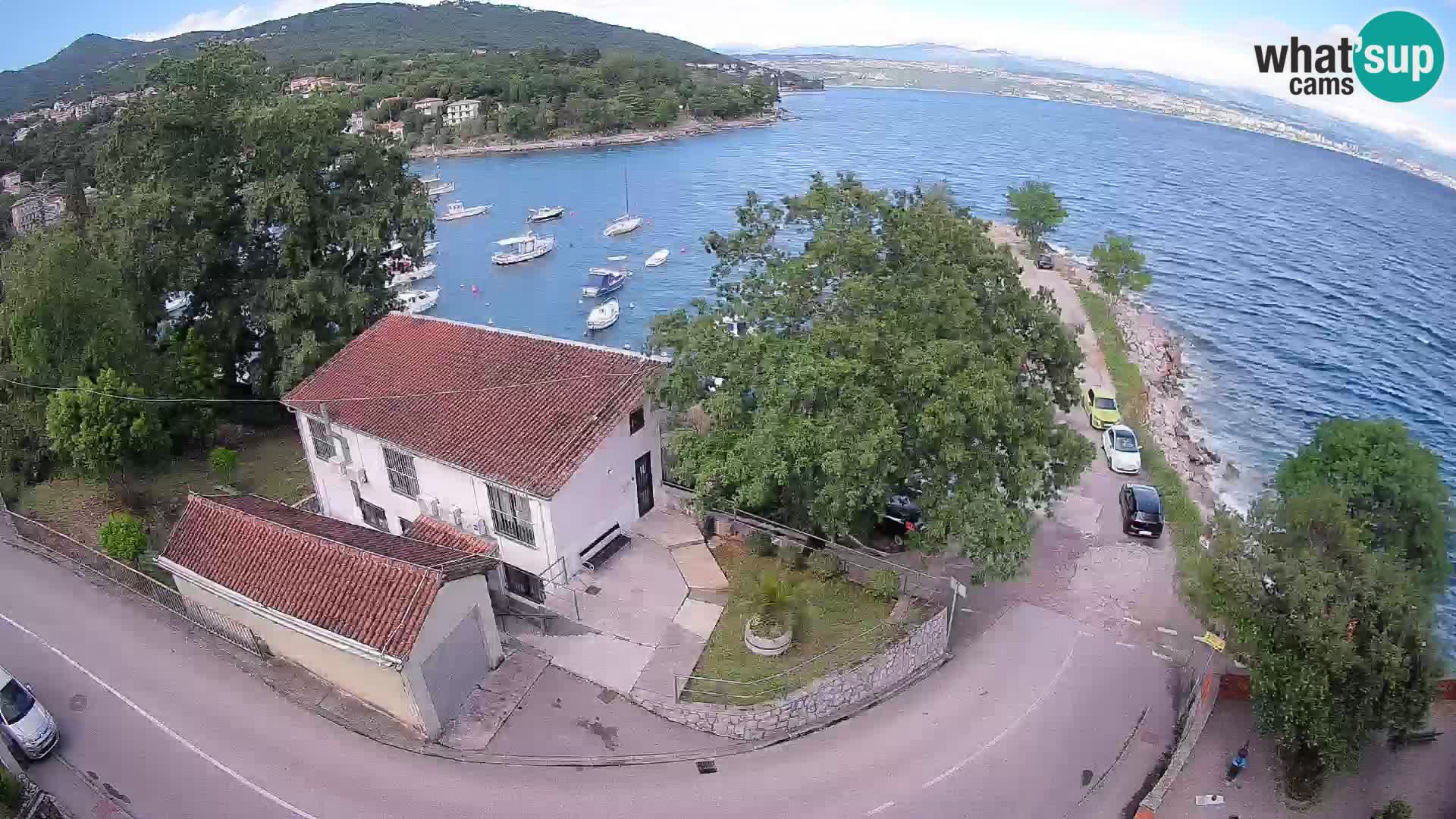 Web kamera luka Ika – Pogled uživo na luku i svjetla Opatije