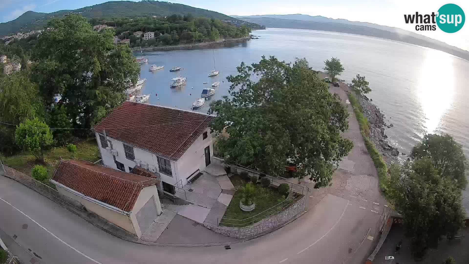 Ika Harbor Webcam – LIVE View of the Harbor and Opatija Lights