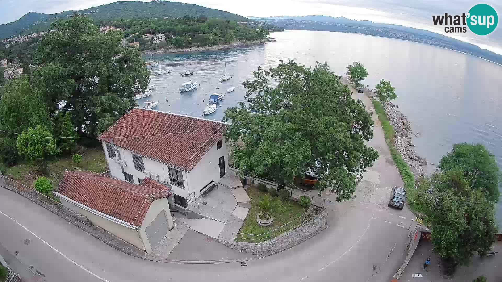 Ika Harbor Webcam – LIVE View of the Harbor and Opatija Lights