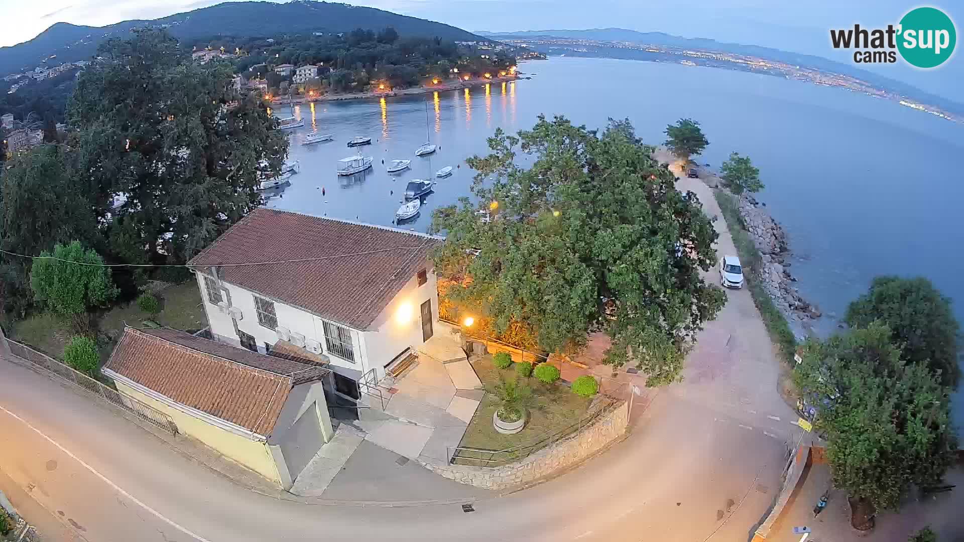 Webcam puerto de Ika – Vista en directo y luces de Opatija