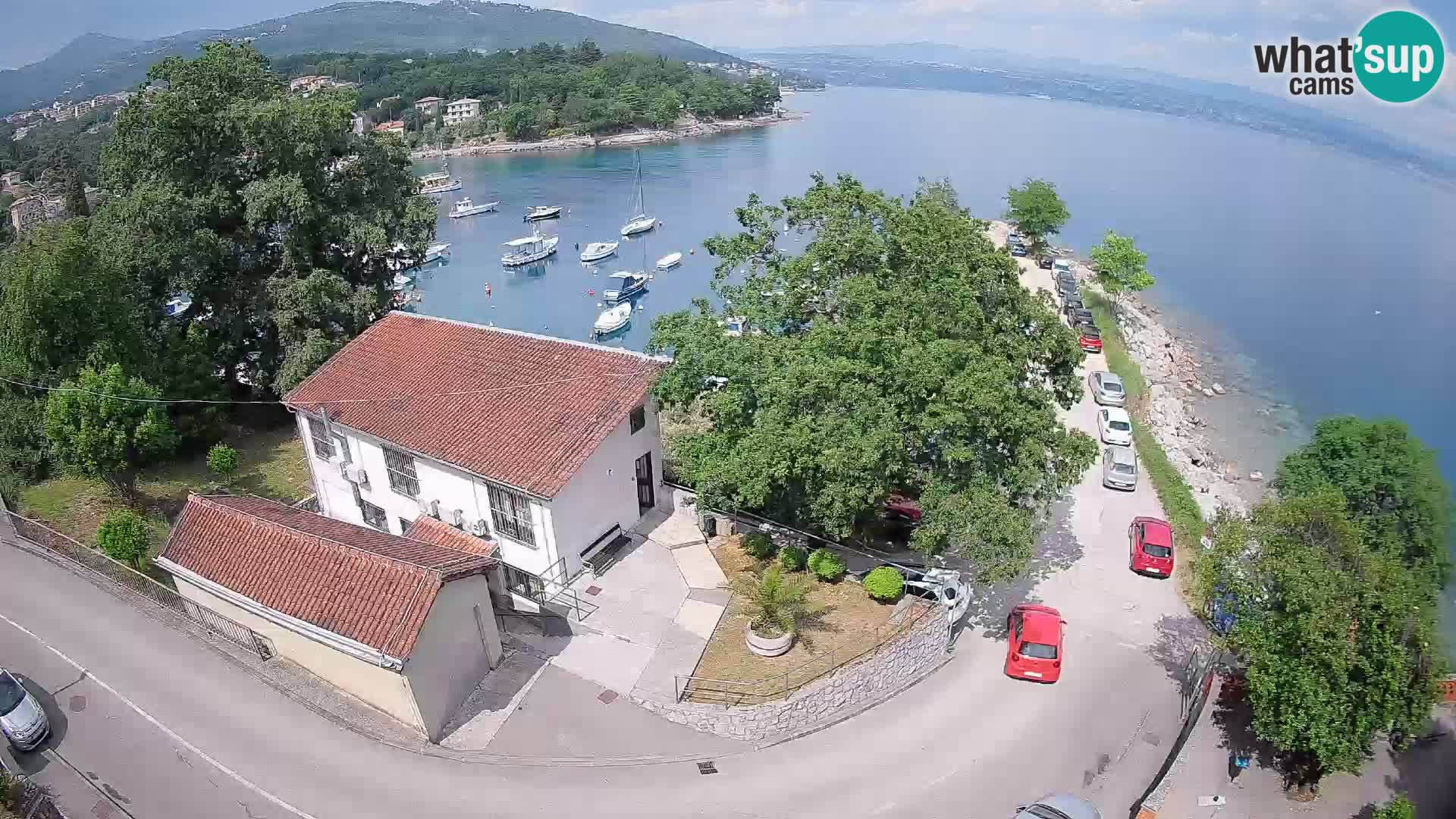 Web kamera luka Ika – Pogled uživo na luku i svjetla Opatije
