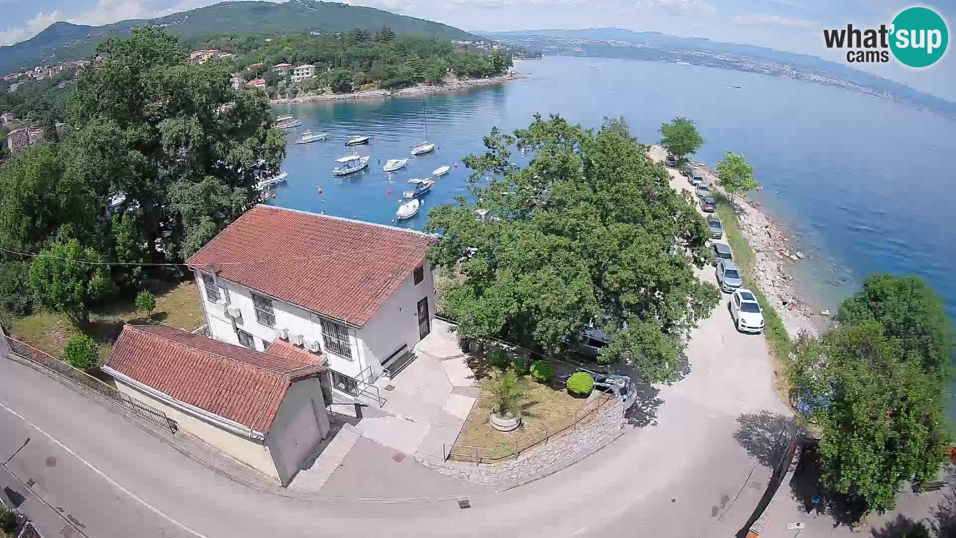 Web kamera luka Ika – Pogled uživo na luku i svjetla Opatije