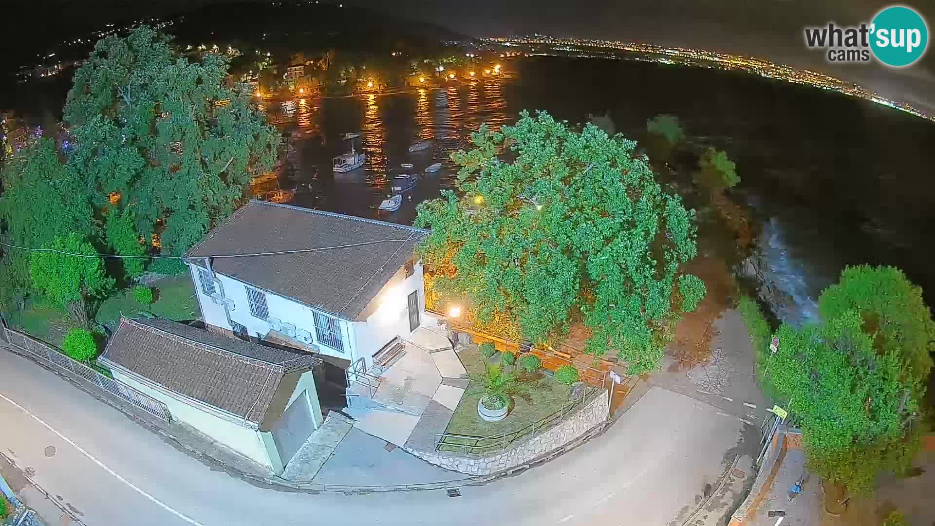 Ika Harbor Webcam – LIVE View of the Harbor and Opatija Lights