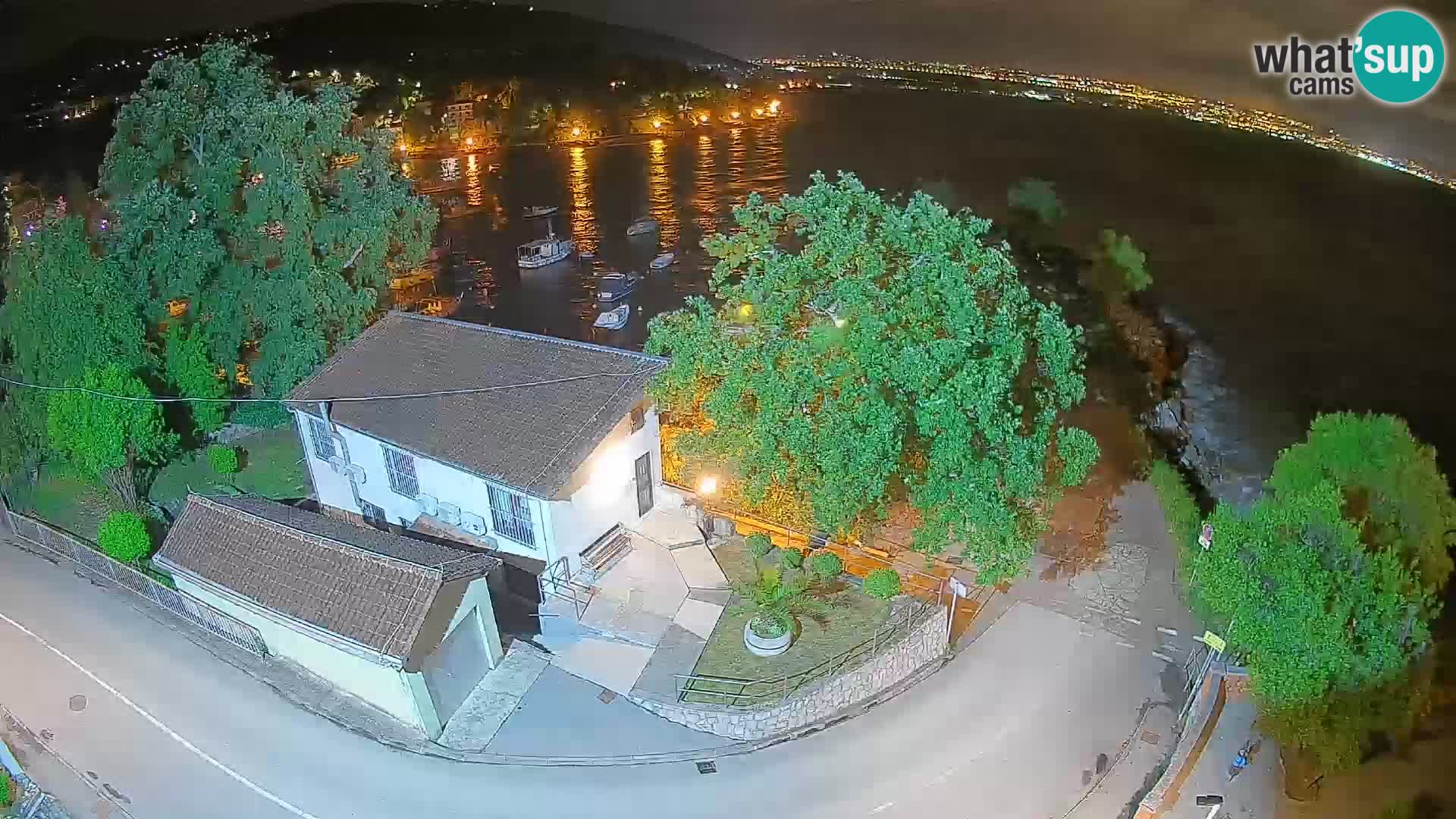 Ika Harbor Webcam – LIVE View of the Harbor and Opatija Lights