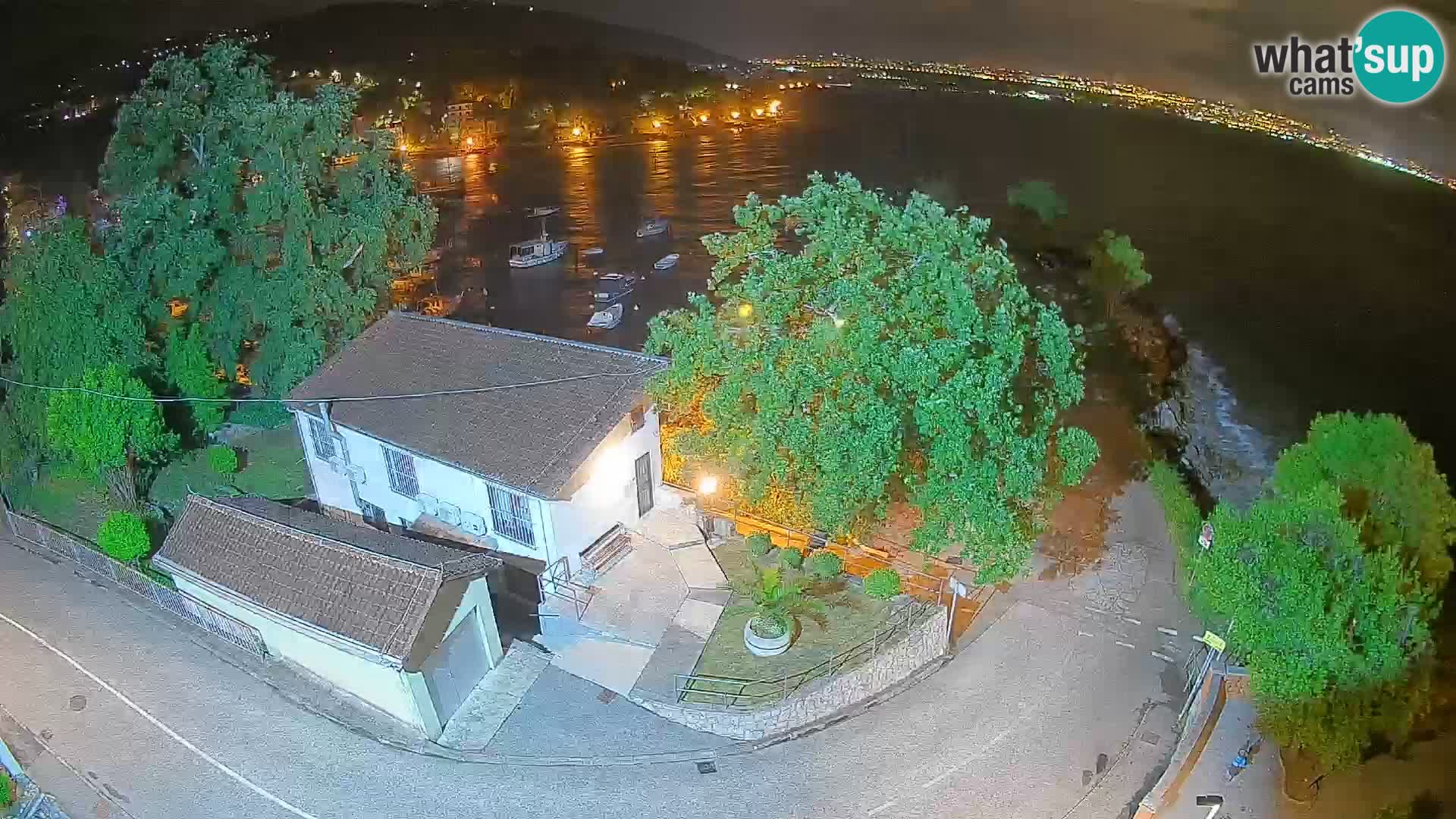 Ika Harbor Webcam – LIVE View of the Harbor and Opatija Lights