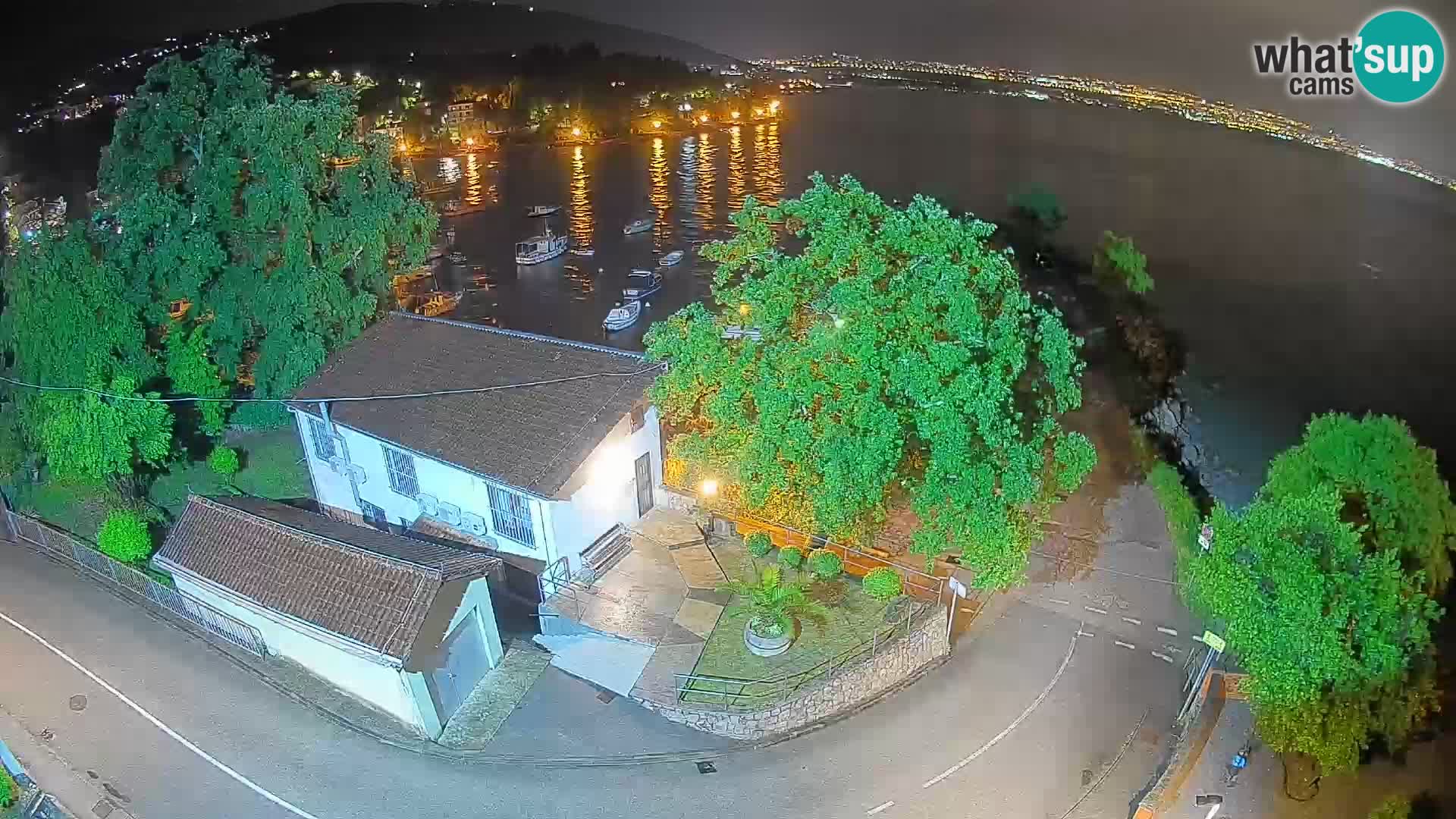 Ika Harbor Webcam – LIVE View of the Harbor and Opatija Lights