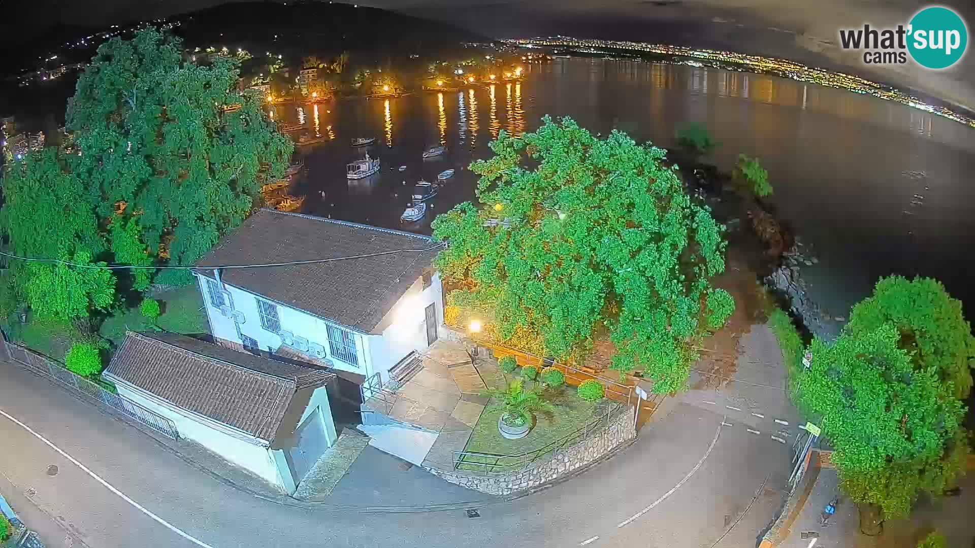 Ika Harbor Webcam – LIVE View of the Harbor and Opatija Lights