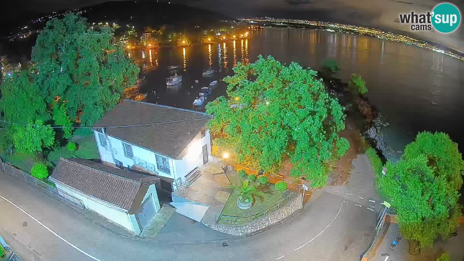 Ika Harbor Webcam – LIVE View of the Harbor and Opatija Lights