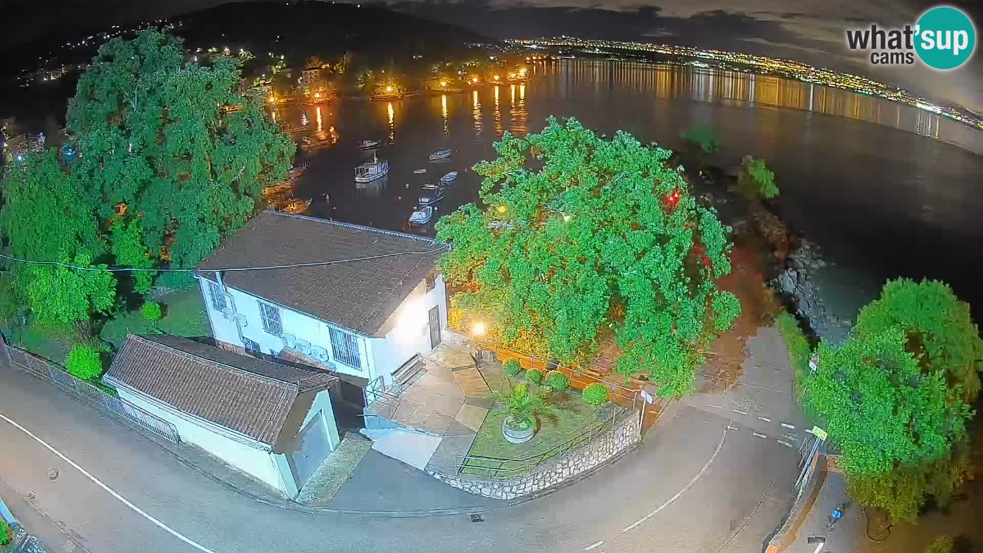 Ika Harbor Webcam – LIVE View of the Harbor and Opatija Lights