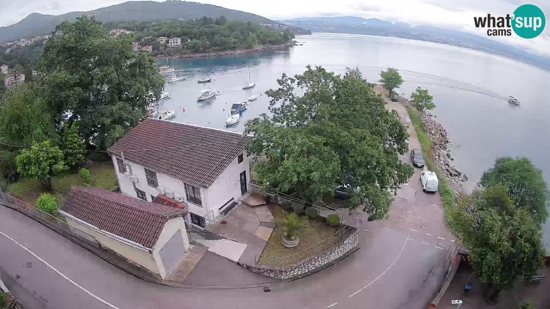 Ika Harbor Webcam – LIVE View of the Harbor and Opatija Lights