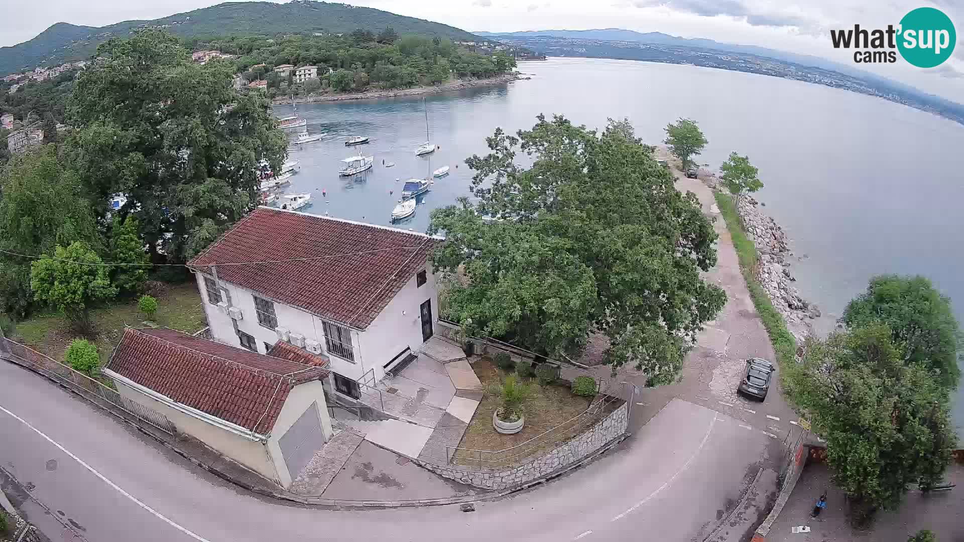 Ika Harbor Webcam – LIVE View of the Harbor and Opatija Lights