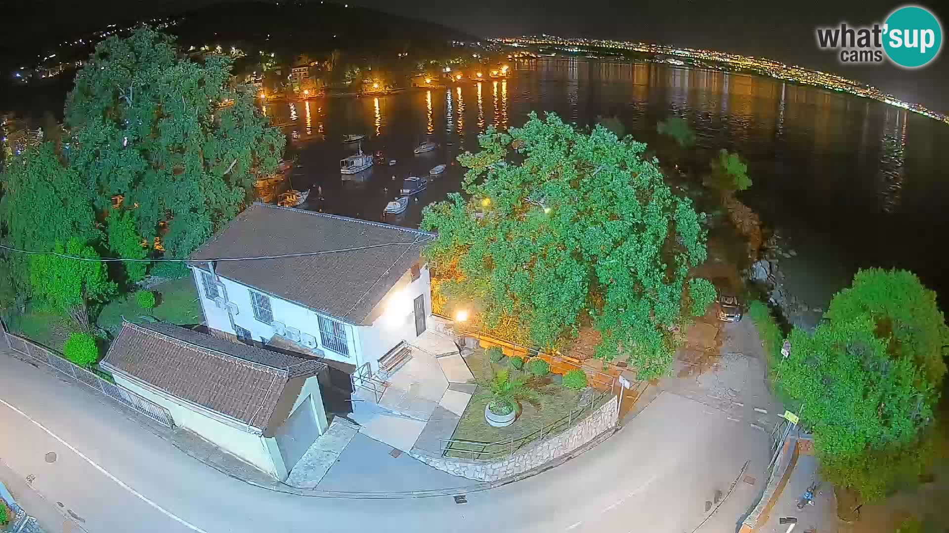 Ika Harbor Webcam – LIVE View of the Harbor and Opatija Lights
