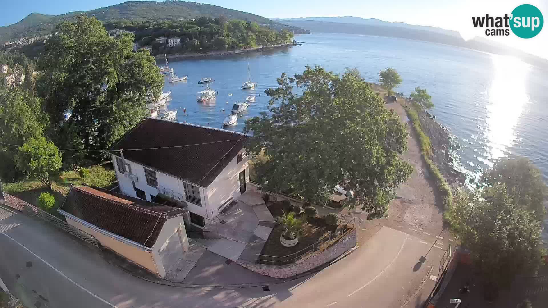 Ika Harbor Webcam – LIVE View of the Harbor and Opatija Lights