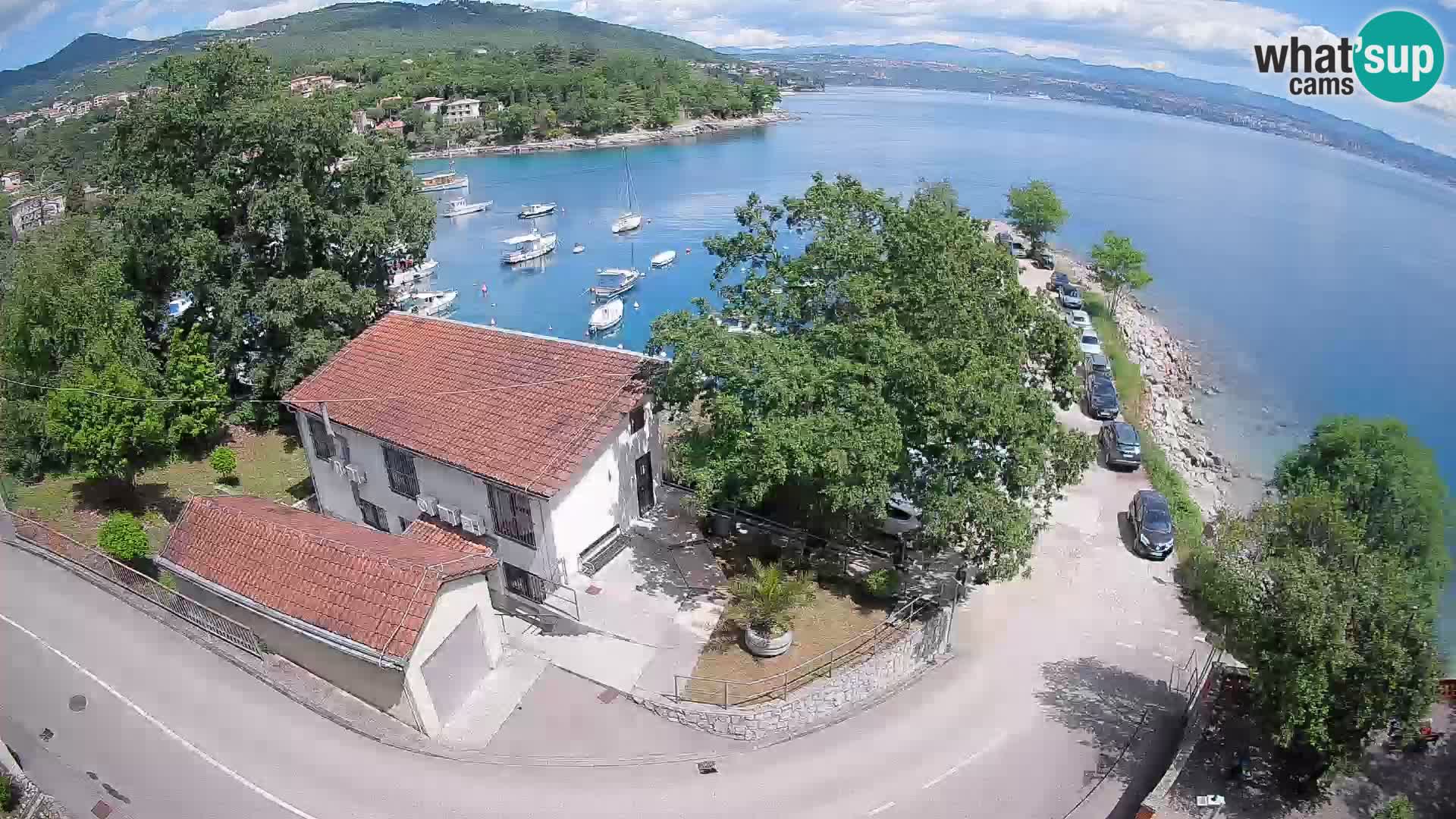 Web kamera luka Ika – Pogled uživo na luku i svjetla Opatije