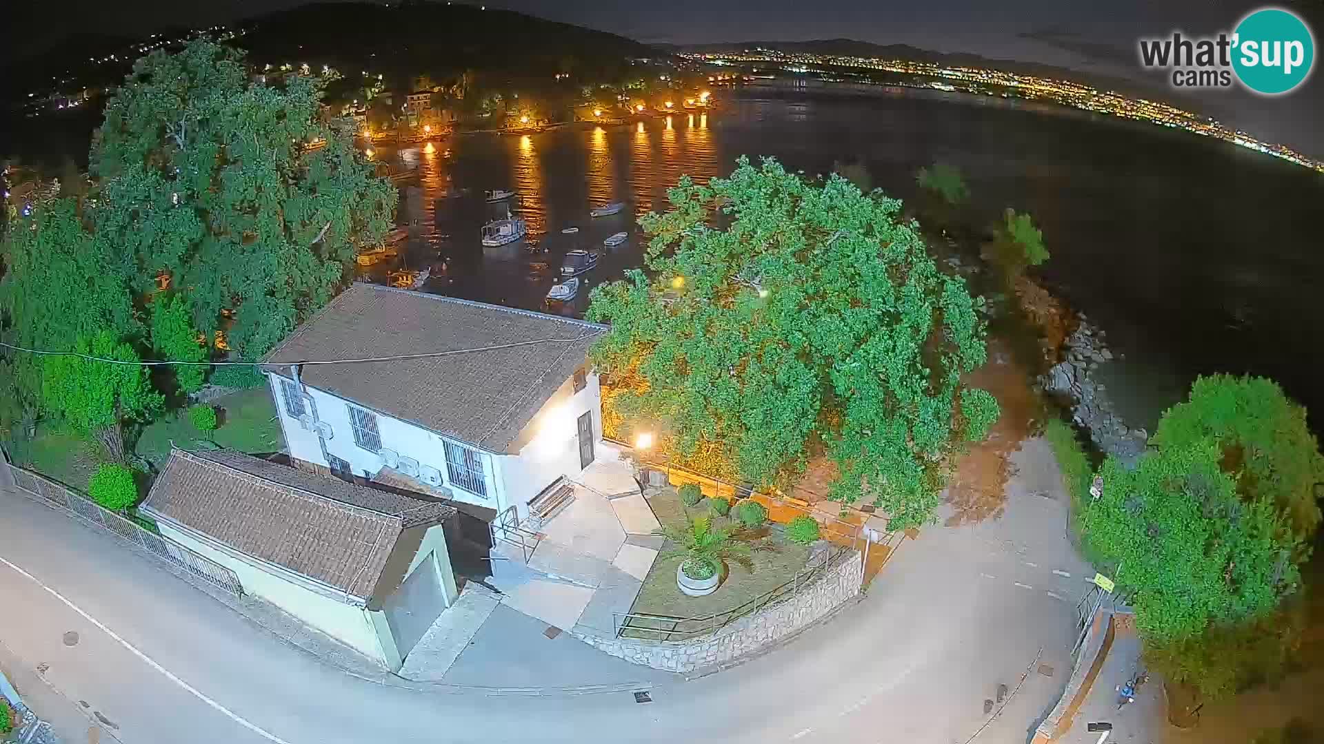 Ika Harbor Webcam – LIVE View of the Harbor and Opatija Lights