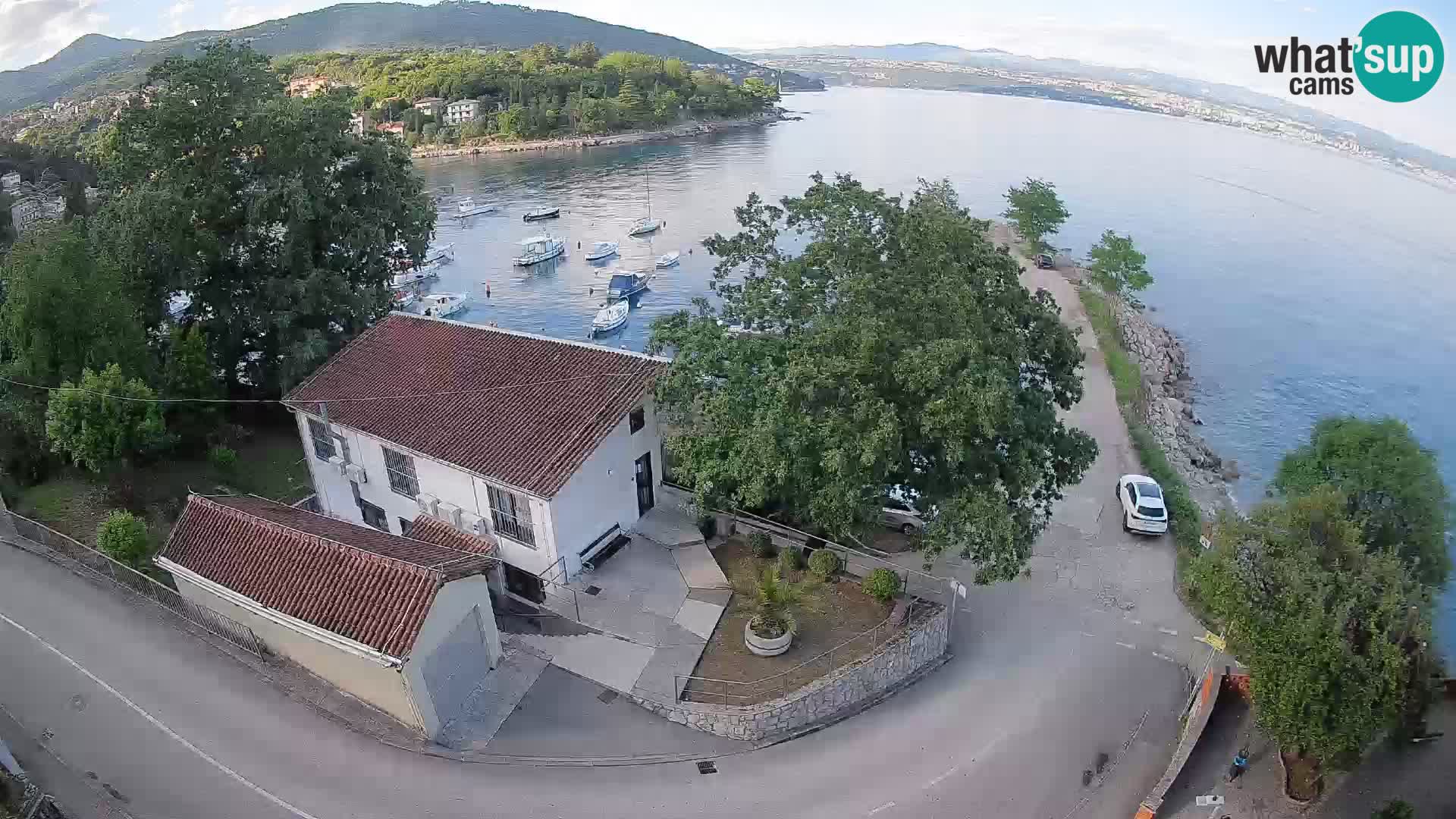 Ika Harbor Webcam – LIVE View of the Harbor and Opatija Lights