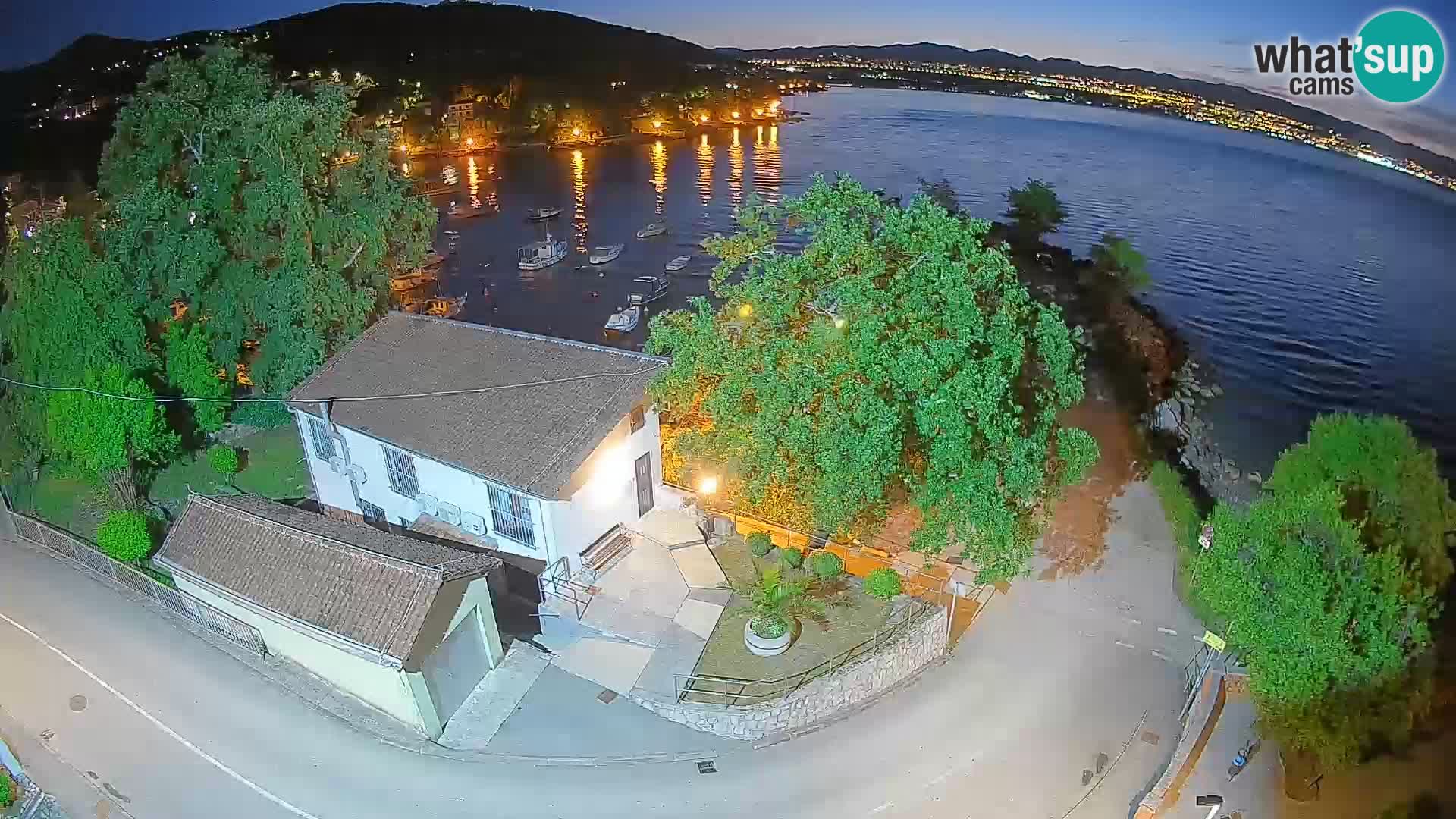 Webcam puerto de Ika – Vista en directo y luces de Opatija