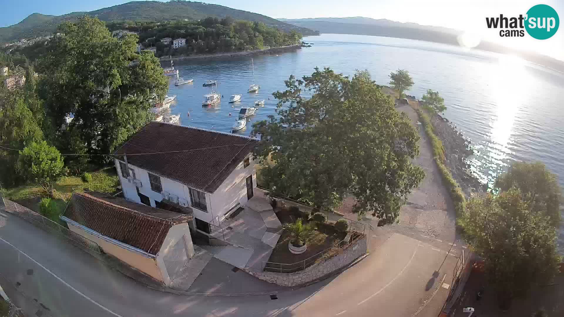 Ika Harbor Webcam – LIVE View of the Harbor and Opatija Lights
