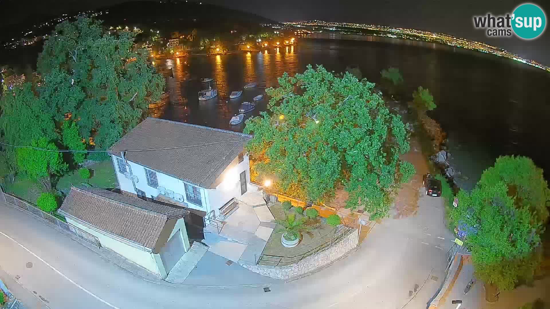 Ika Harbor Webcam – LIVE View of the Harbor and Opatija Lights