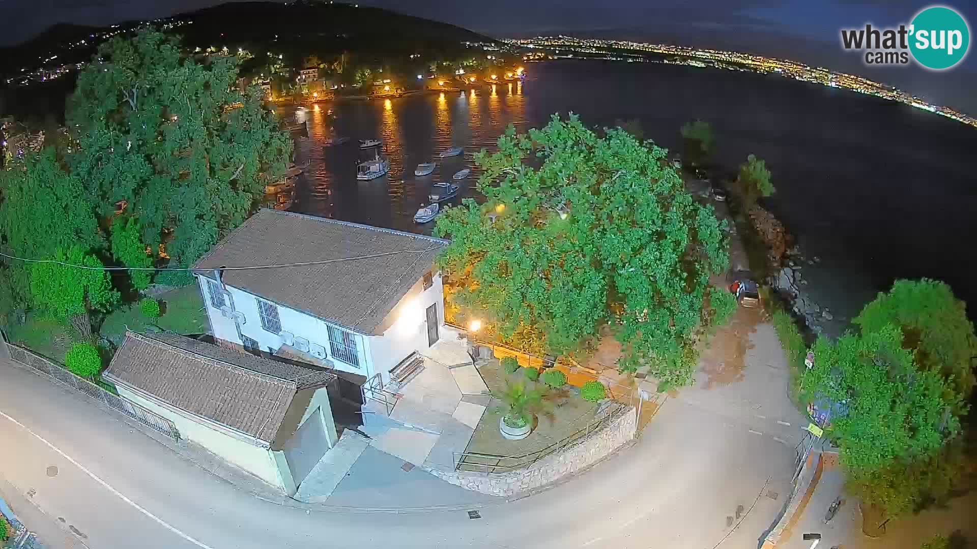 Ika Harbor Webcam – LIVE View of the Harbor and Opatija Lights