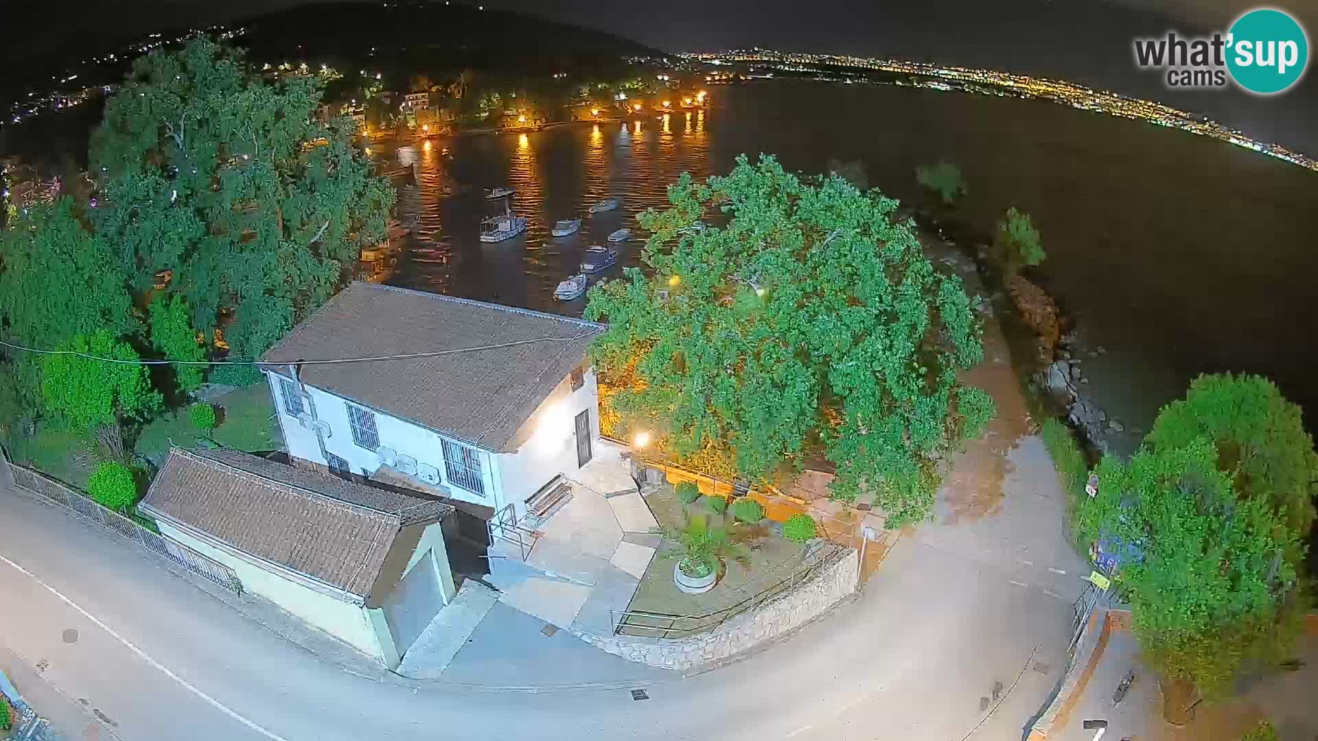 Ika Harbor Webcam – LIVE View of the Harbor and Opatija Lights