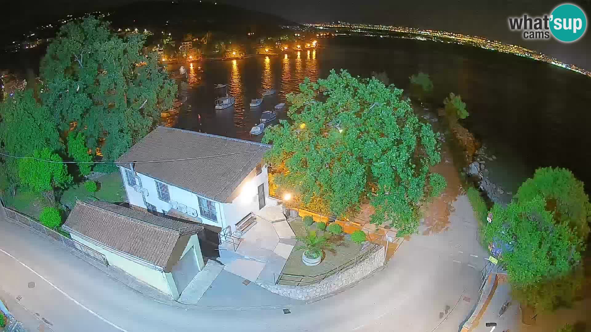 Ika Harbor Webcam – LIVE View of the Harbor and Opatija Lights