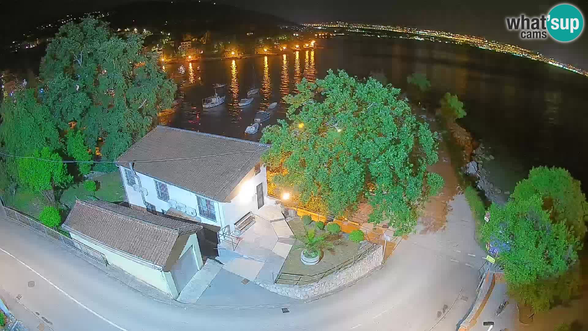 Ika Harbor Webcam – LIVE View of the Harbor and Opatija Lights