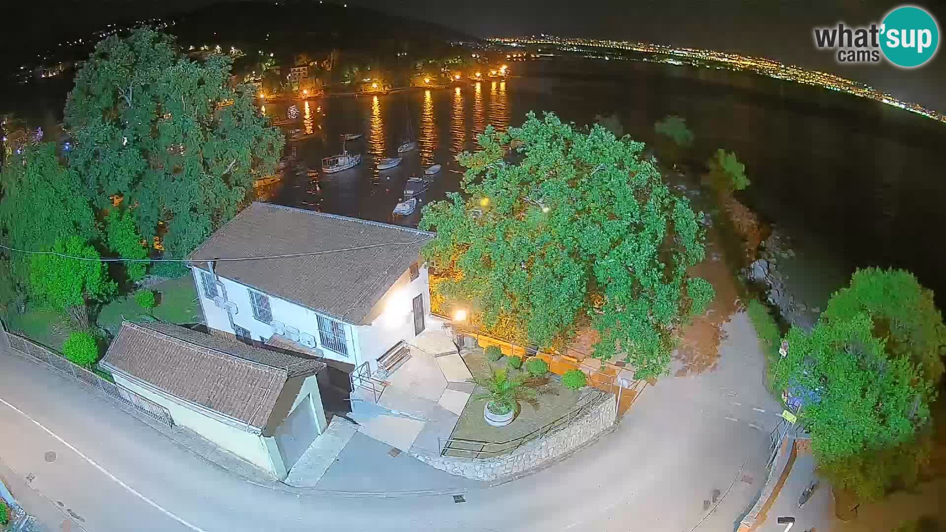 Ika Harbor Webcam – LIVE View of the Harbor and Opatija Lights