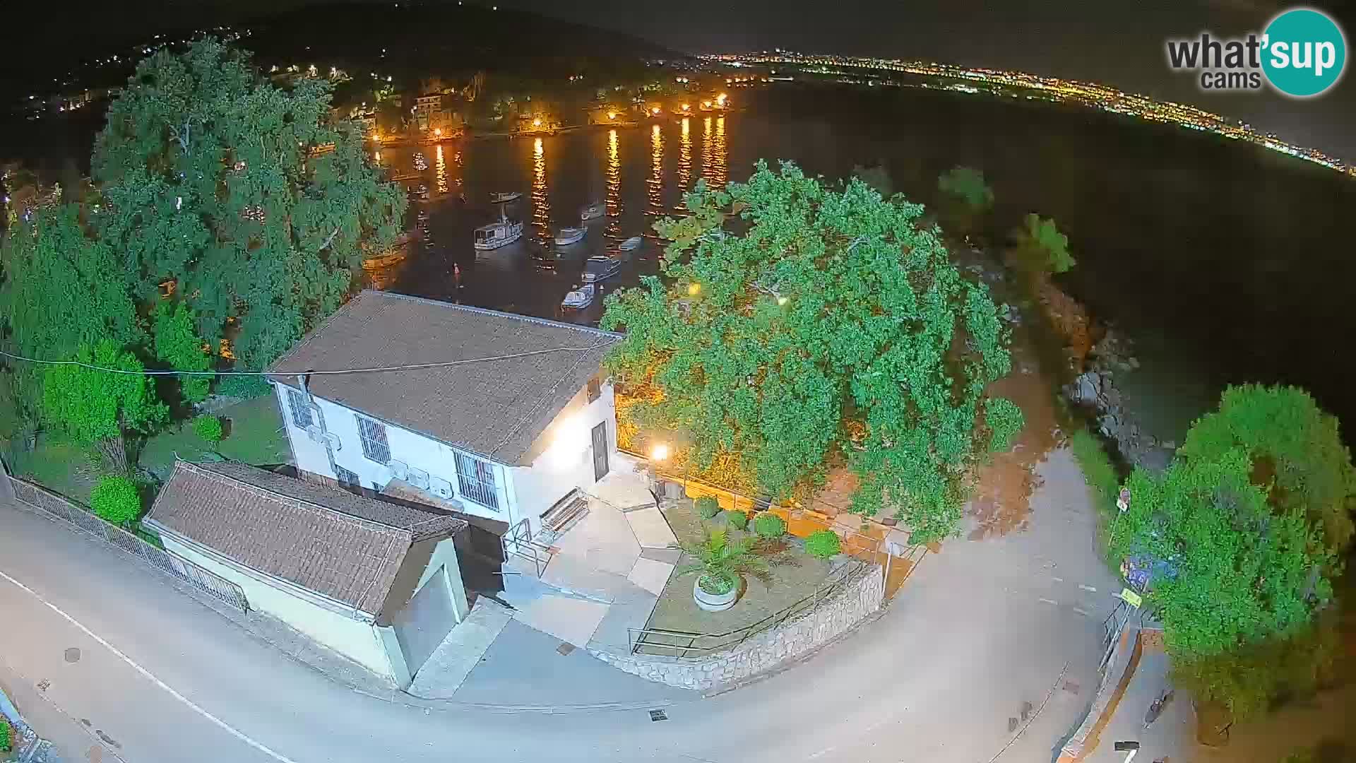 Ika Harbor Webcam – LIVE View of the Harbor and Opatija Lights