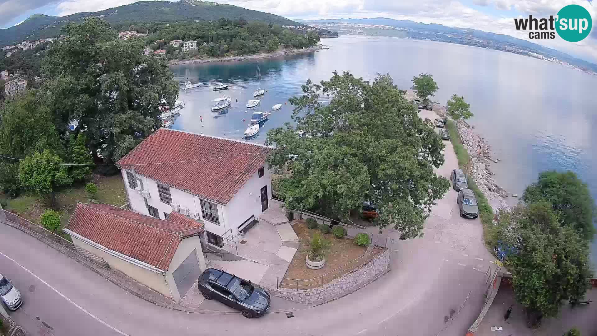 Ika Harbor Webcam – LIVE View of the Harbor and Opatija Lights
