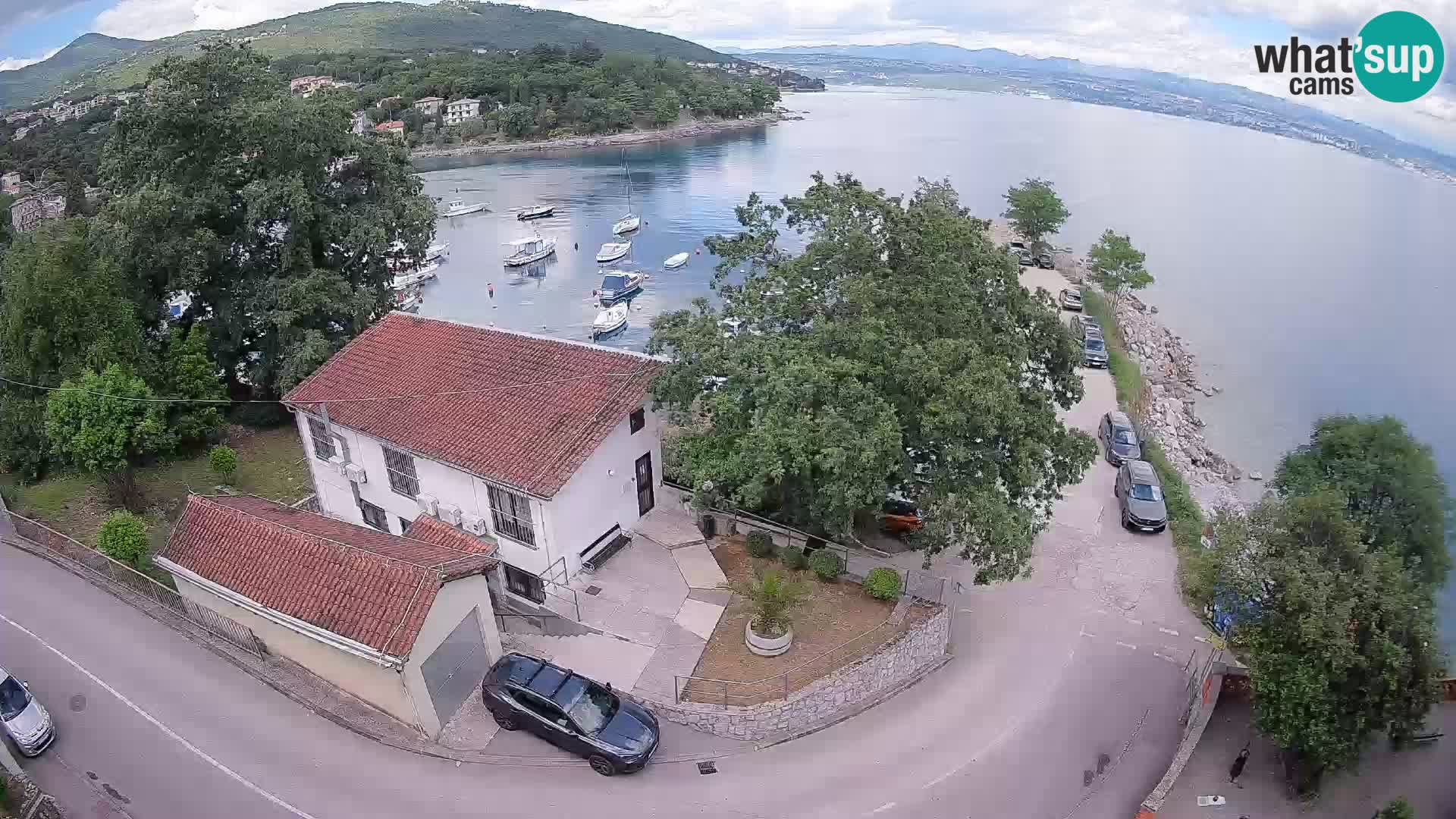 Ika Harbor Webcam – LIVE View of the Harbor and Opatija Lights