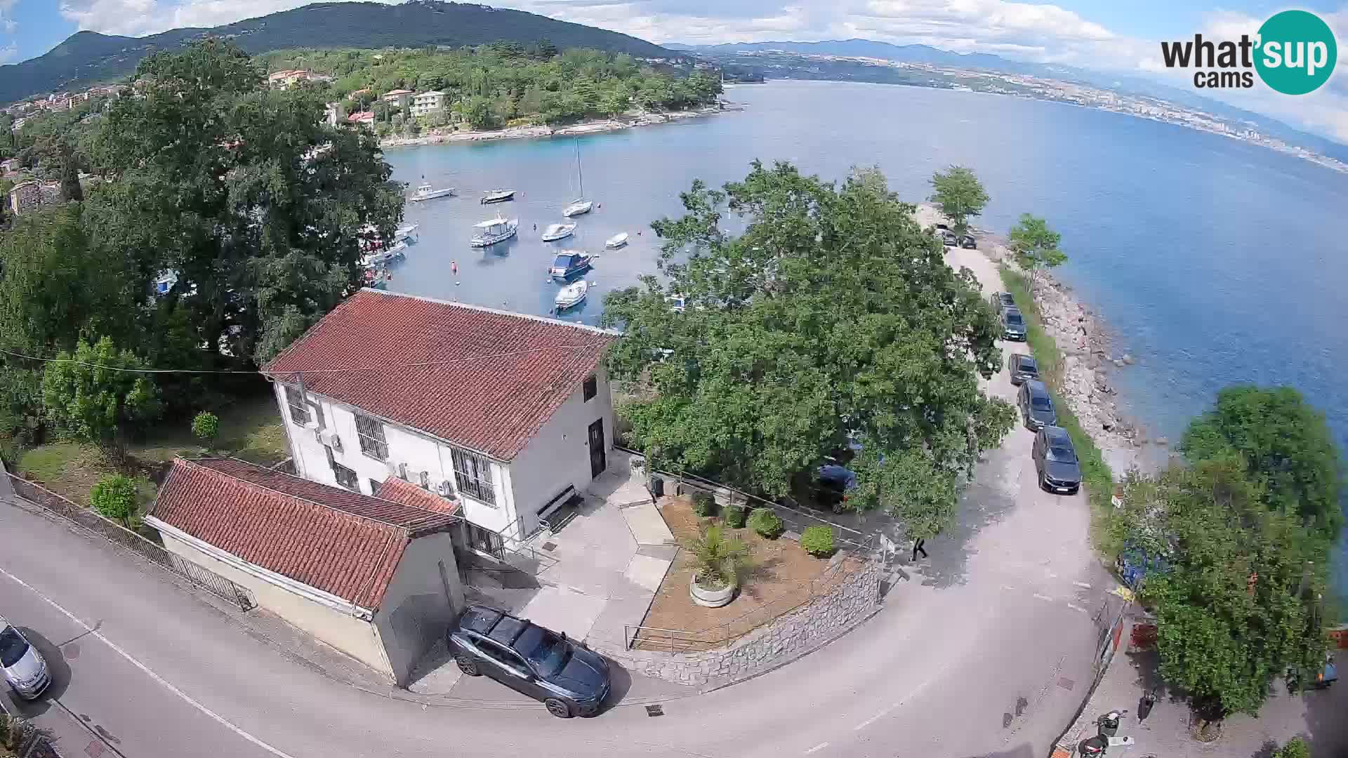Web kamera luka Ika – Pogled uživo na luku i svjetla Opatije