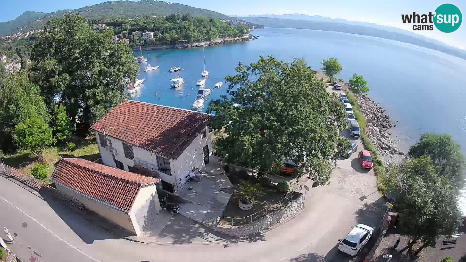 Web kamera luka Ika – Pogled uživo na luku i svjetla Opatije