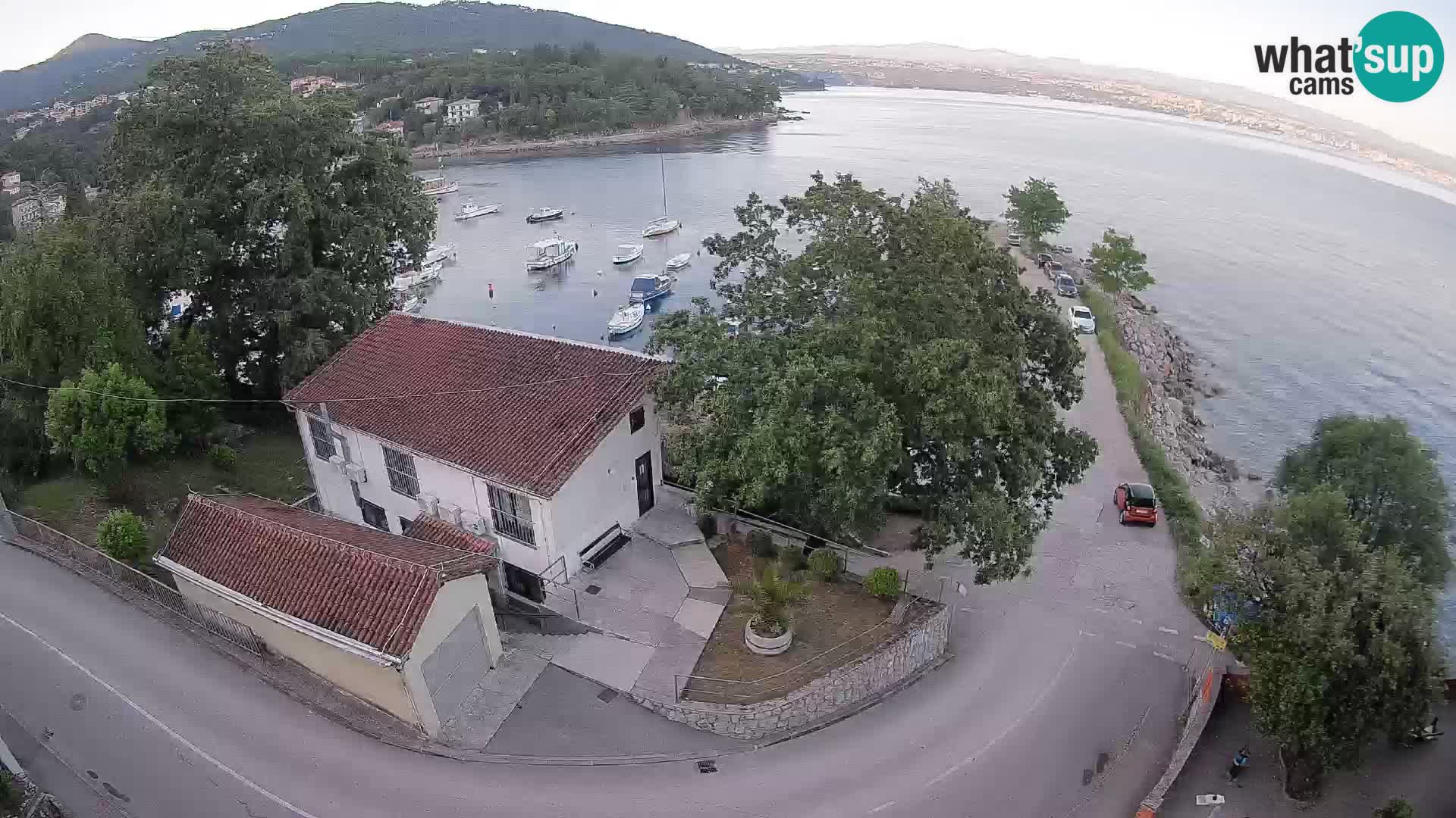 Ika Harbor Webcam – LIVE View of the Harbor and Opatija Lights