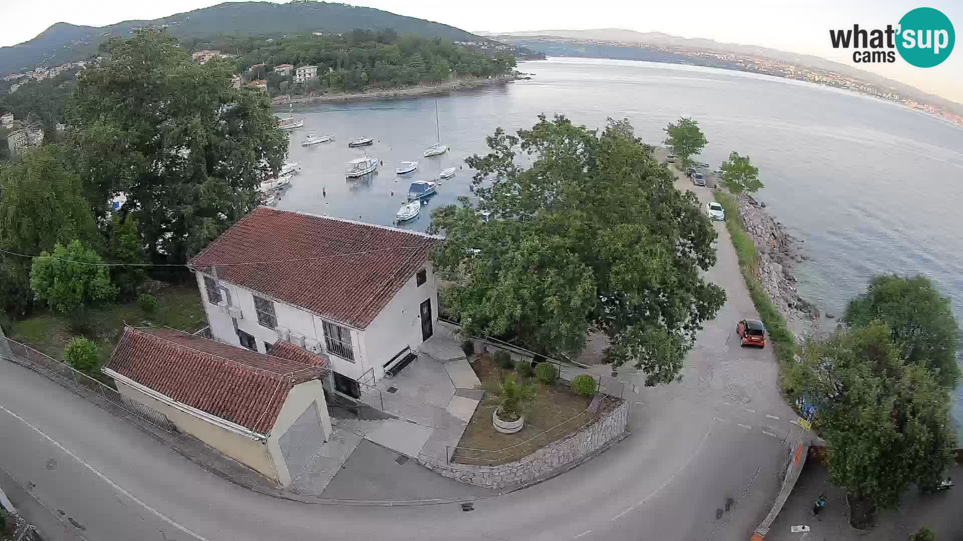 Ika Harbor Webcam – LIVE View of the Harbor and Opatija Lights
