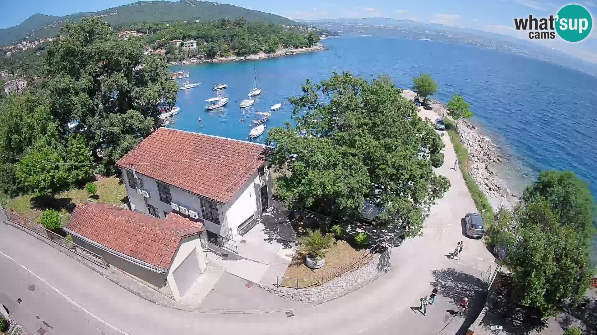 Web kamera luka Ika – Pogled uživo na luku i svjetla Opatije