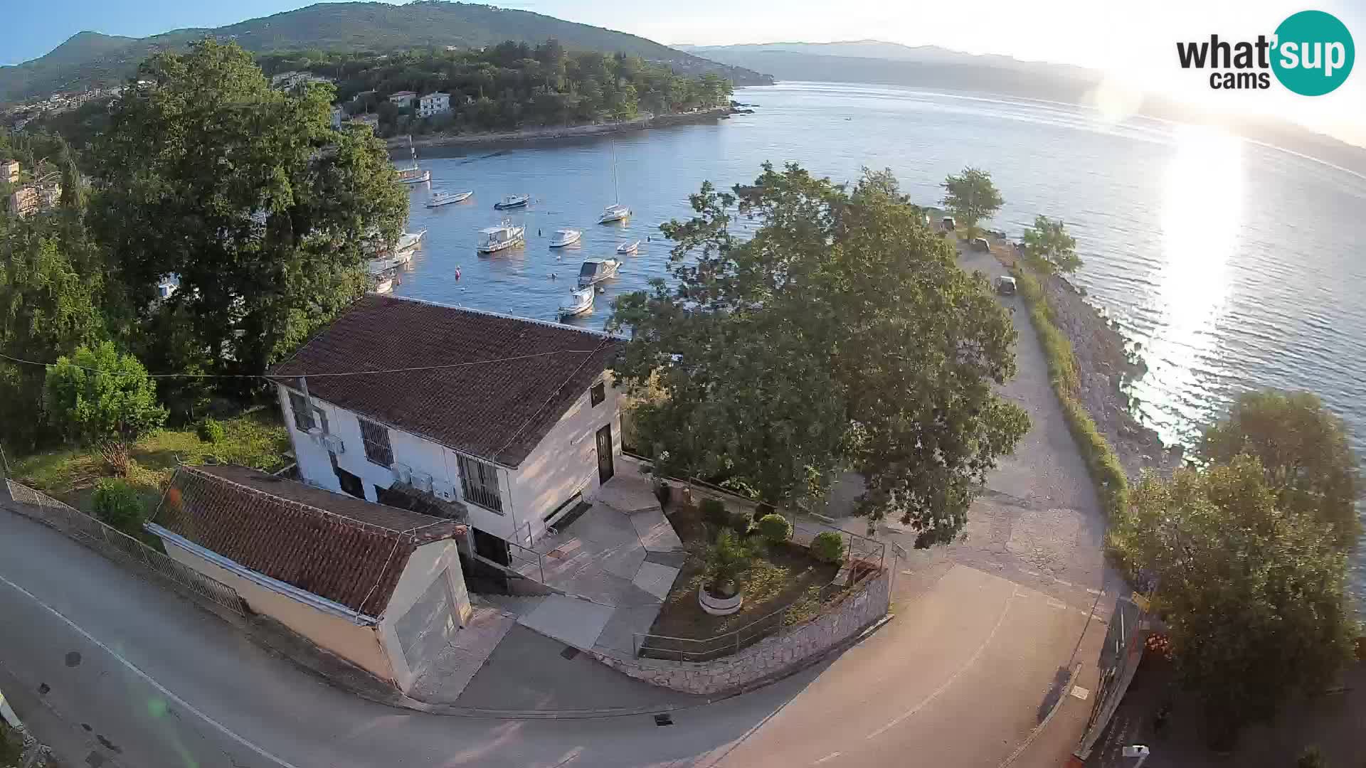 Ika Harbor Webcam – LIVE View of the Harbor and Opatija Lights
