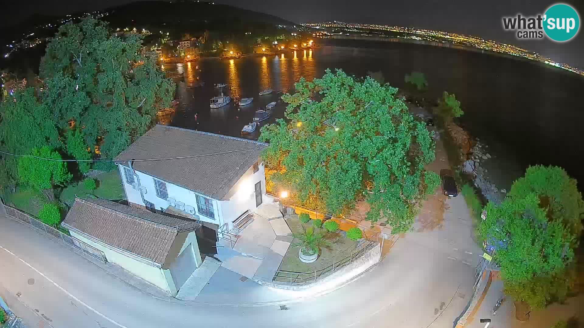 Ika Harbor Webcam – LIVE View of the Harbor and Opatija Lights