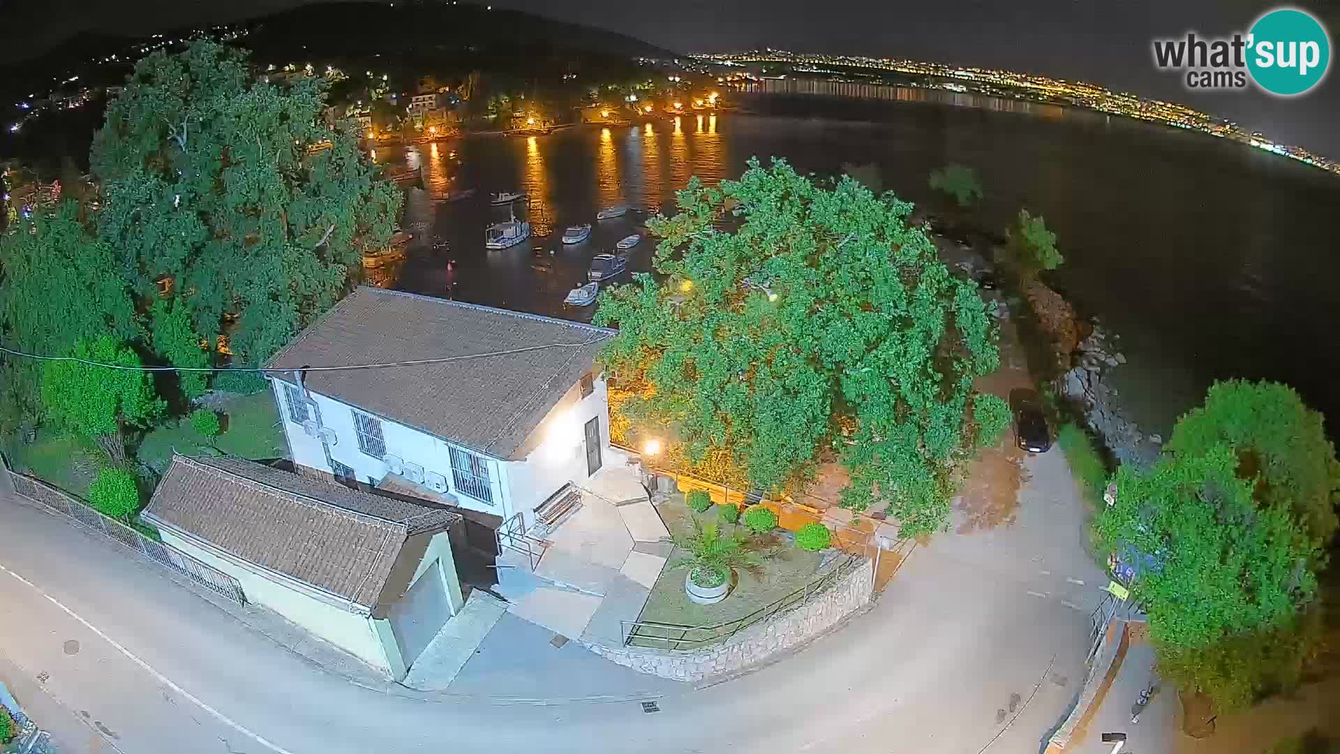 Ika Harbor Webcam – LIVE View of the Harbor and Opatija Lights