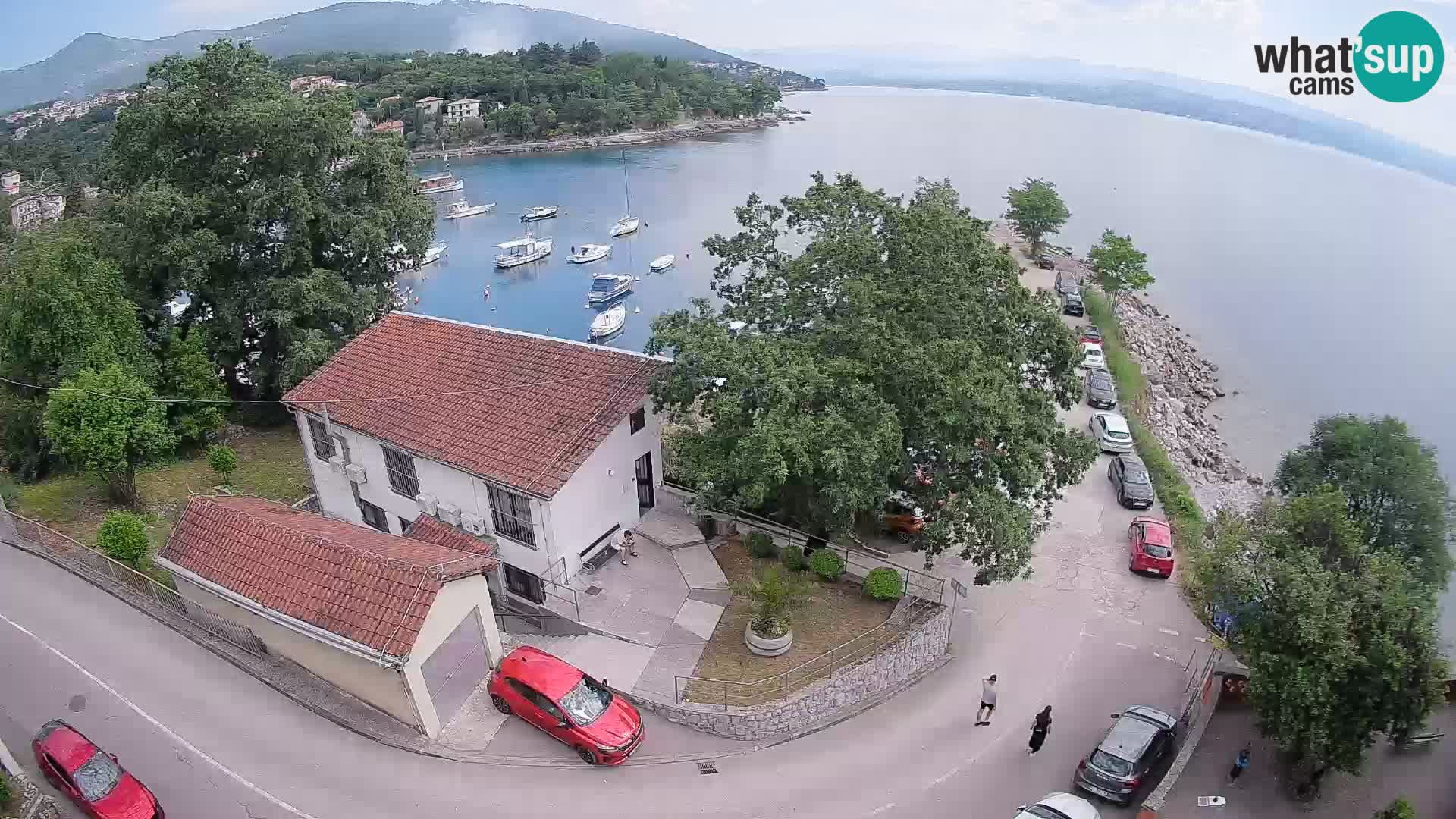 Web kamera luka Ika – Pogled uživo na luku i svjetla Opatije