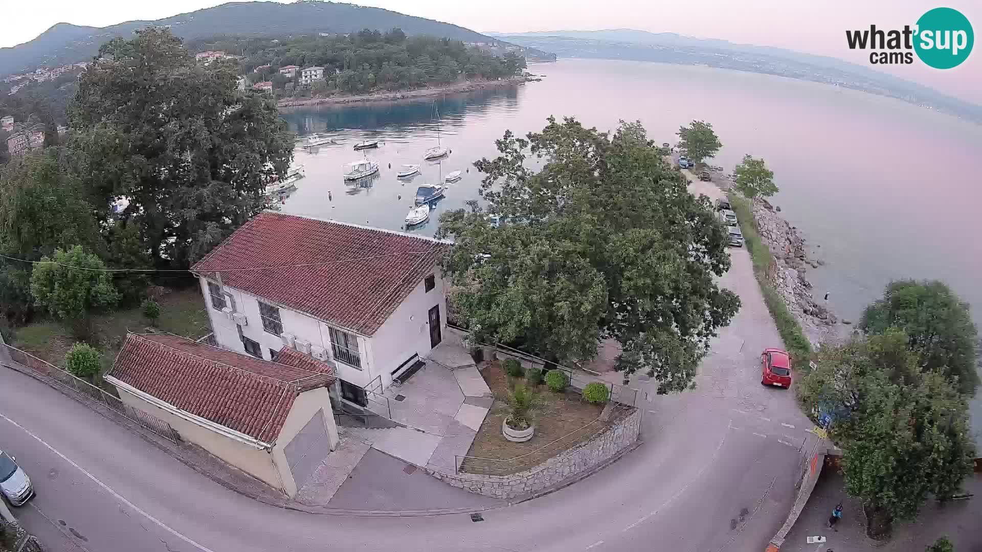 Ika Harbor Webcam – LIVE View of the Harbor and Opatija Lights