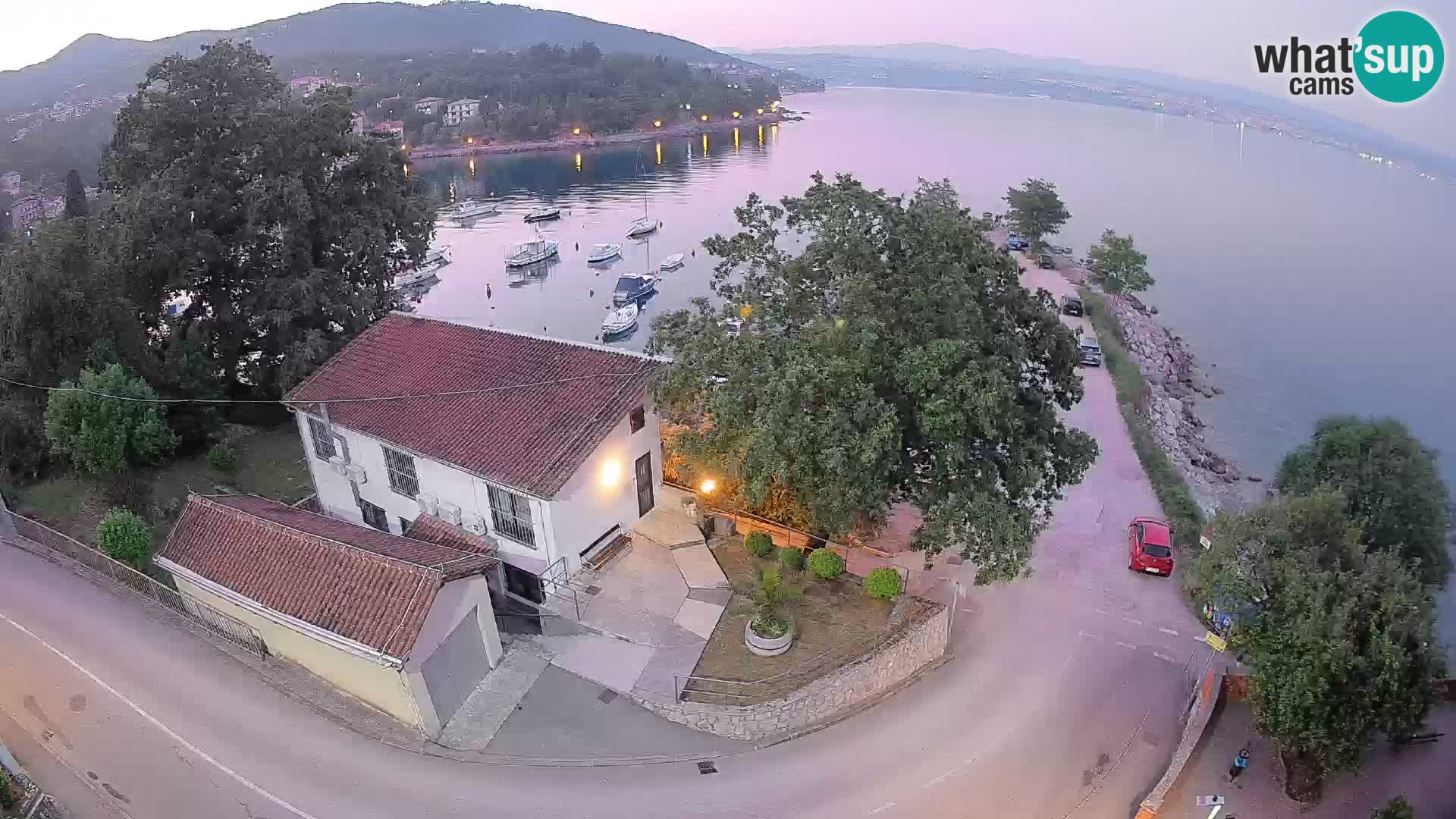 Ika Harbor Webcam – LIVE View of the Harbor and Opatija Lights