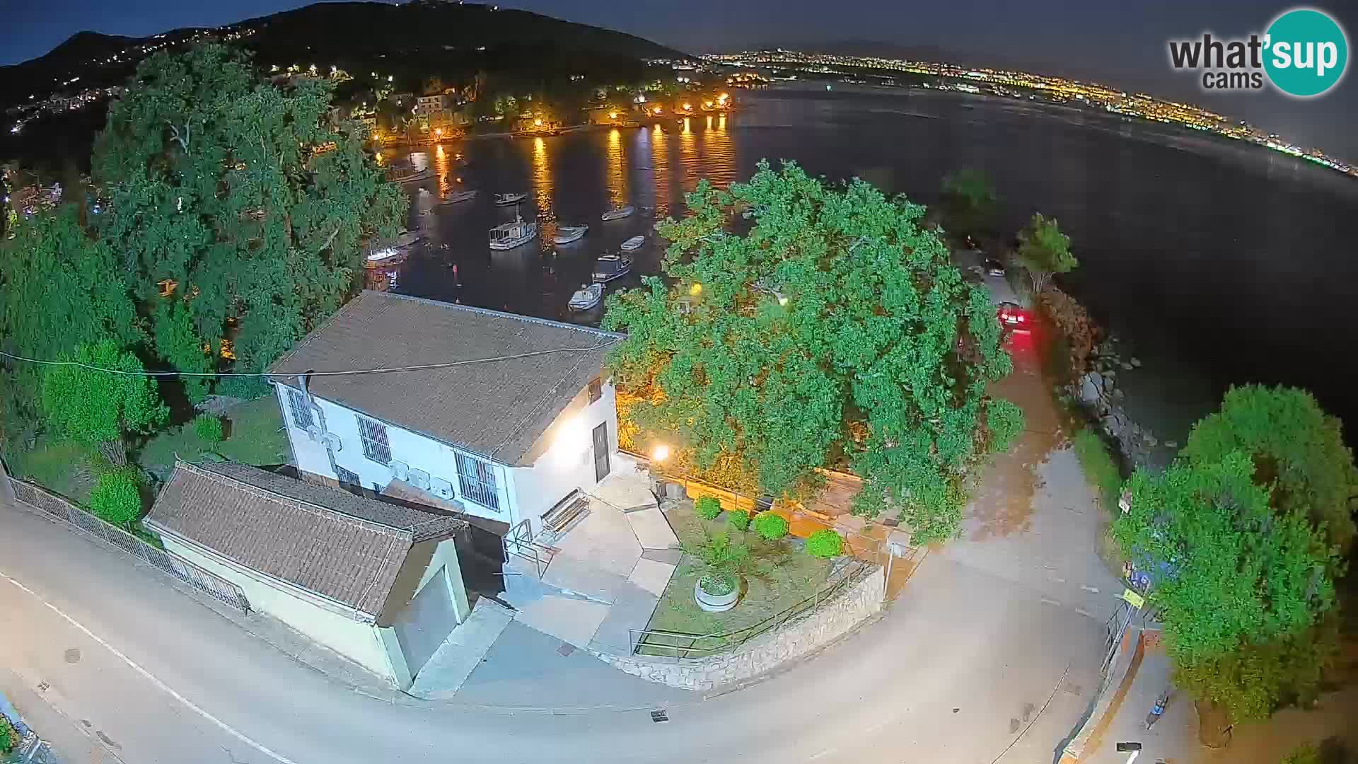 Ika Harbor Webcam – LIVE View of the Harbor and Opatija Lights