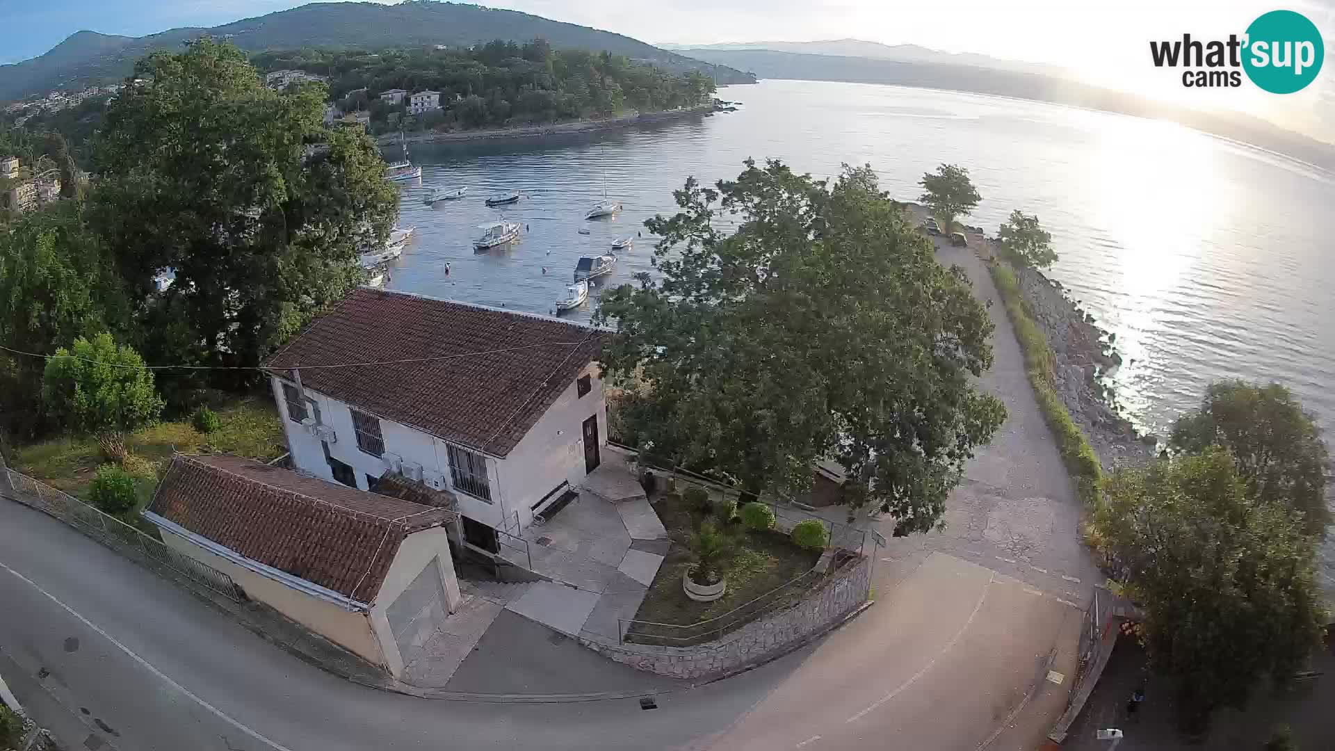 Ika Harbor Webcam – LIVE View of the Harbor and Opatija Lights