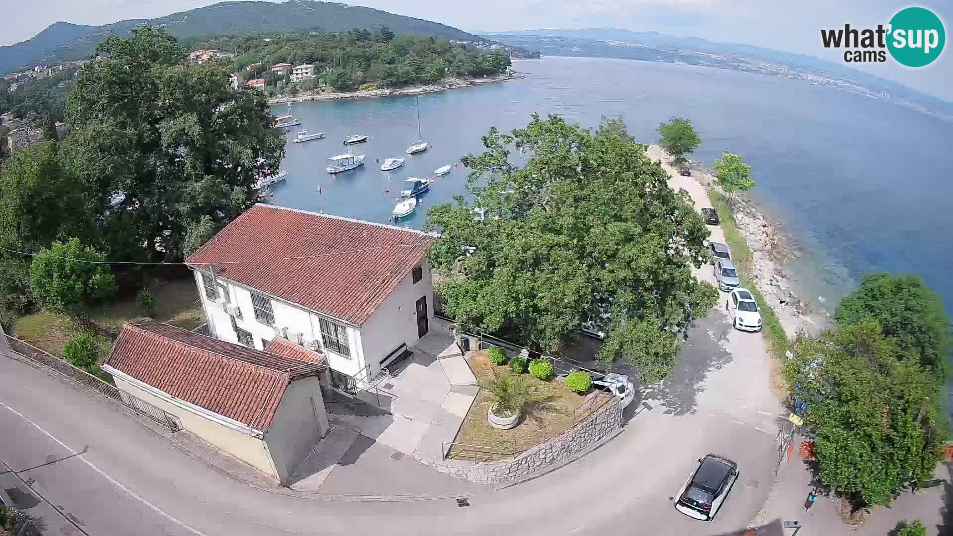 Web kamera luka Ika – Pogled uživo na luku i svjetla Opatije