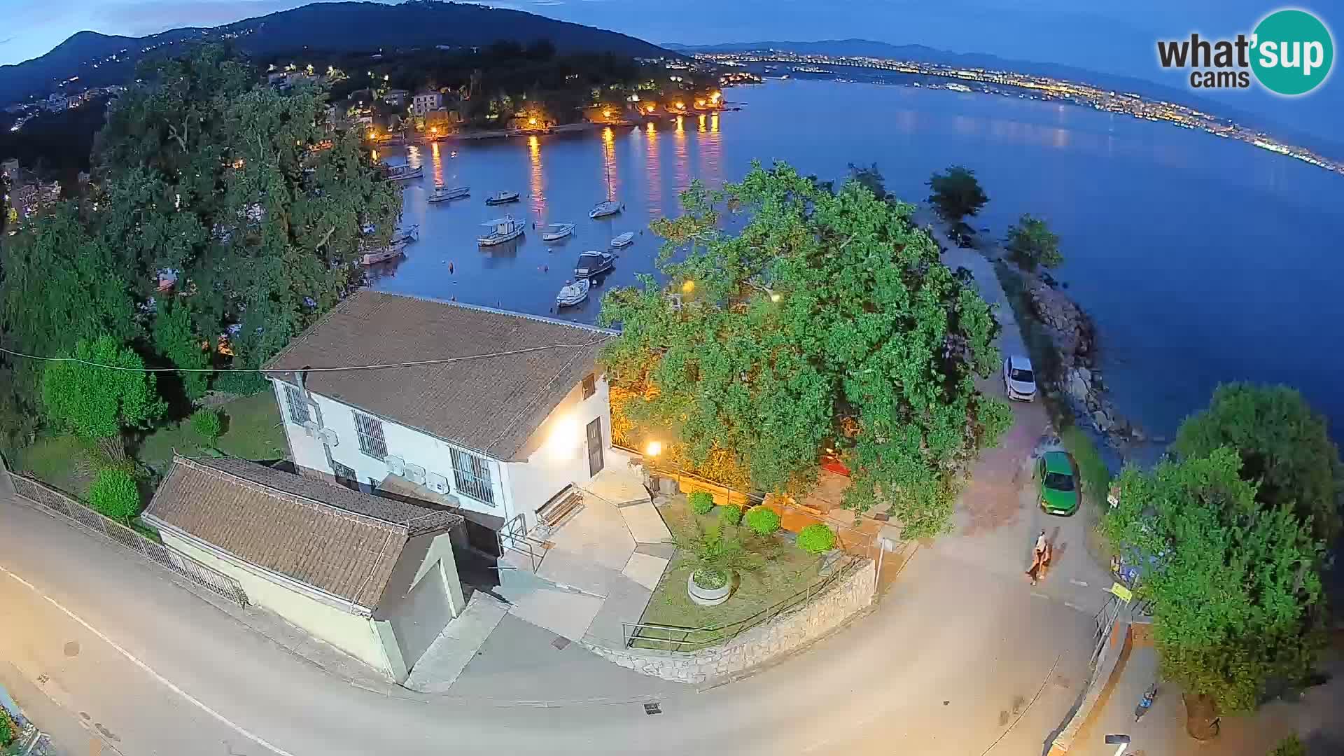 Ika Harbor Webcam – LIVE View of the Harbor and Opatija Lights