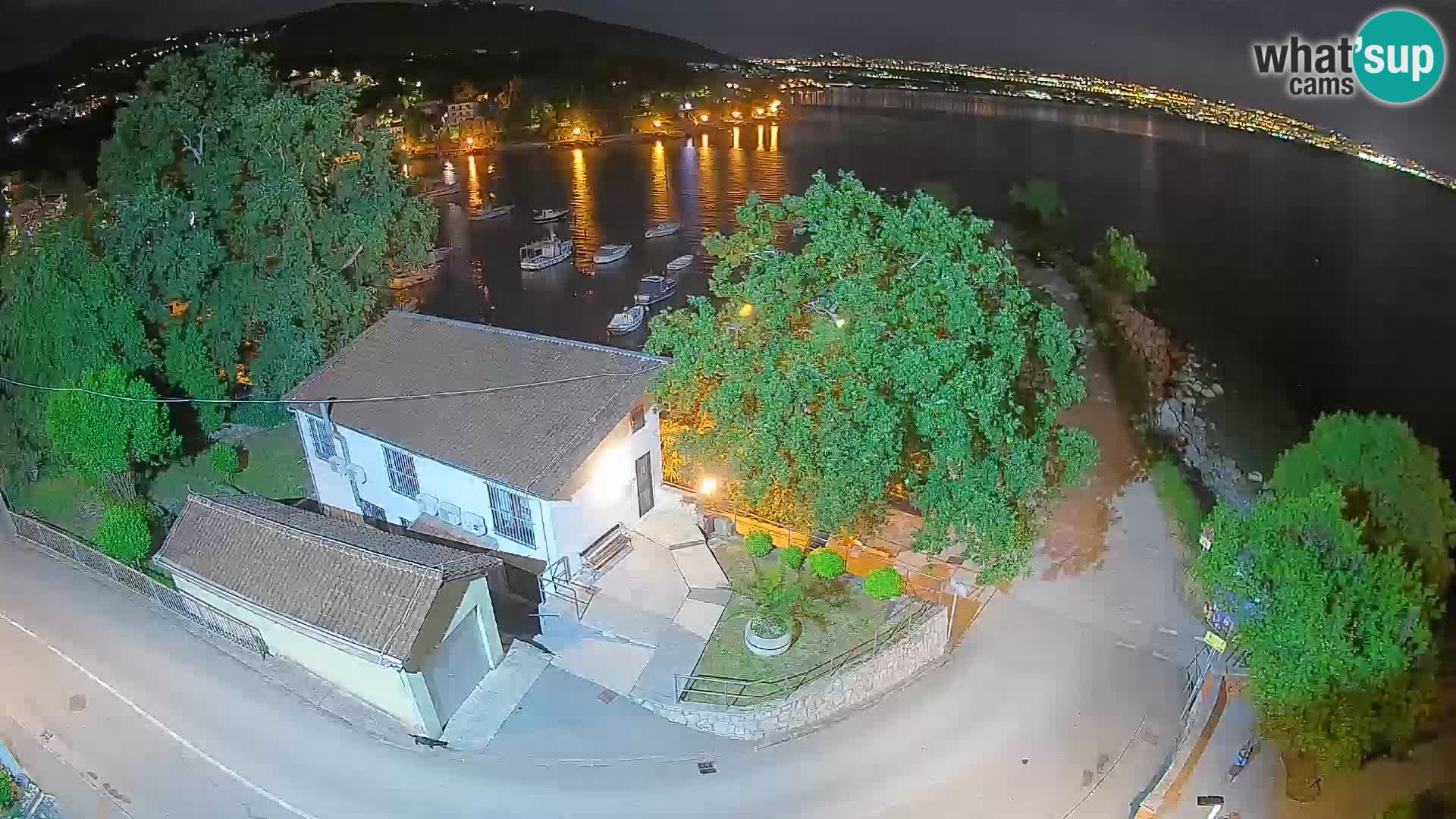 Ika Harbor Webcam – LIVE View of the Harbor and Opatija Lights