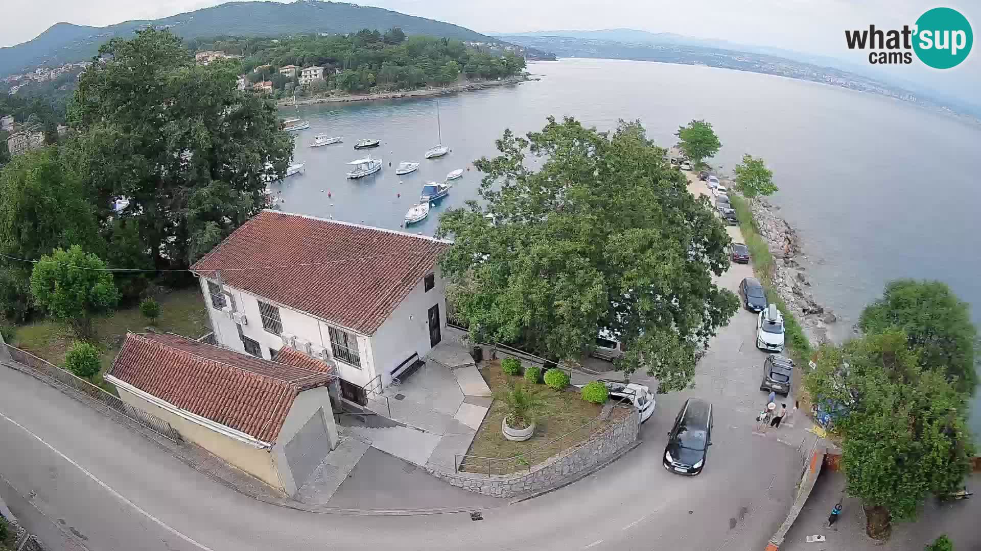 Web kamera luka Ika – Pogled uživo na luku i svjetla Opatije