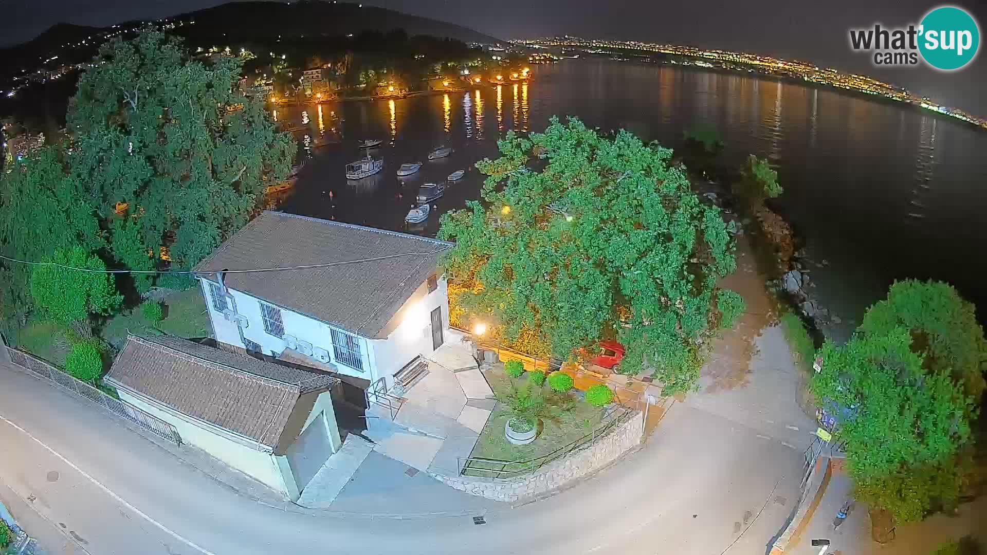 Ika Harbor Webcam – LIVE View of the Harbor and Opatija Lights
